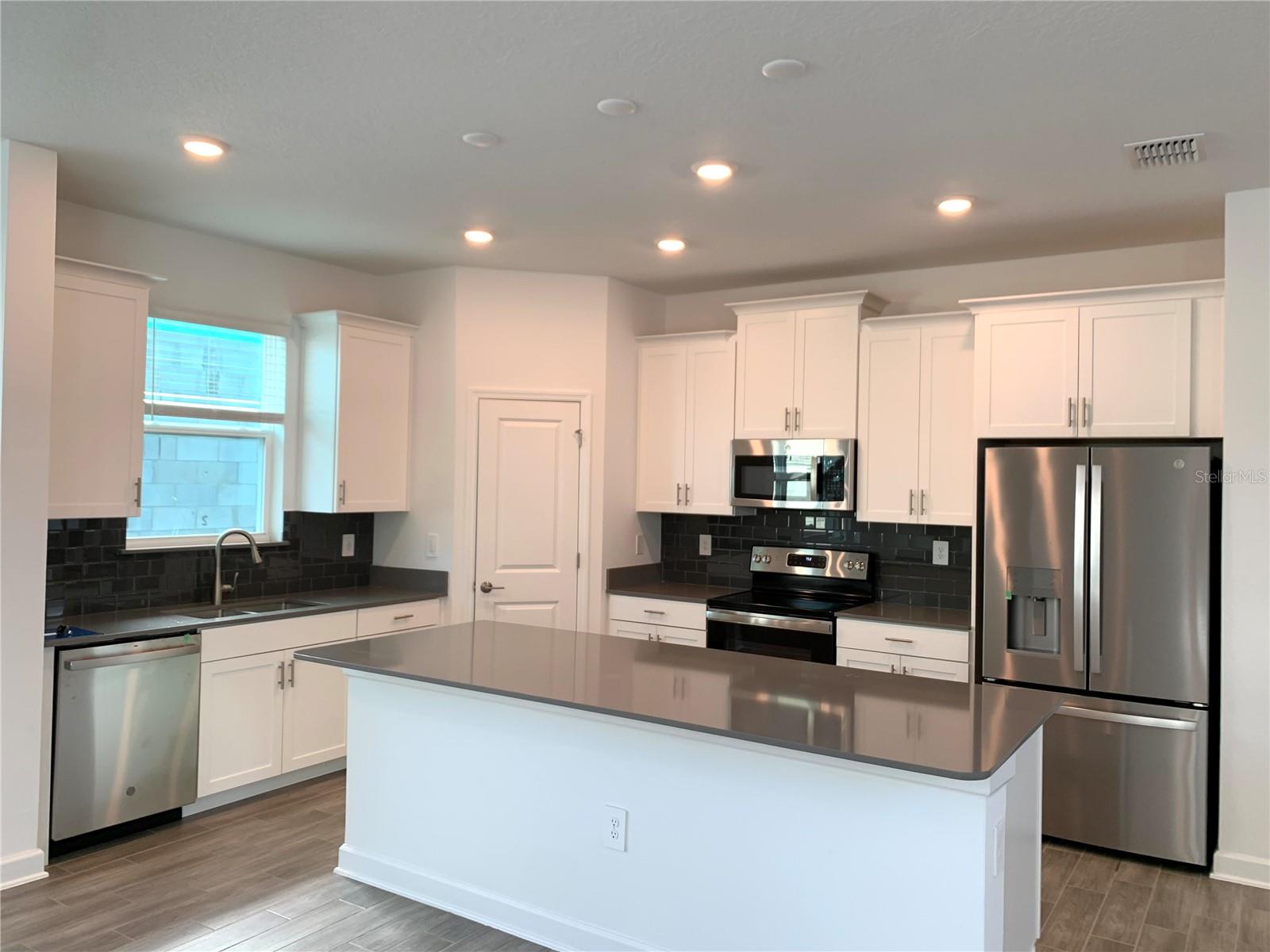 Image 10 of 33 For 11288 Listening Drive