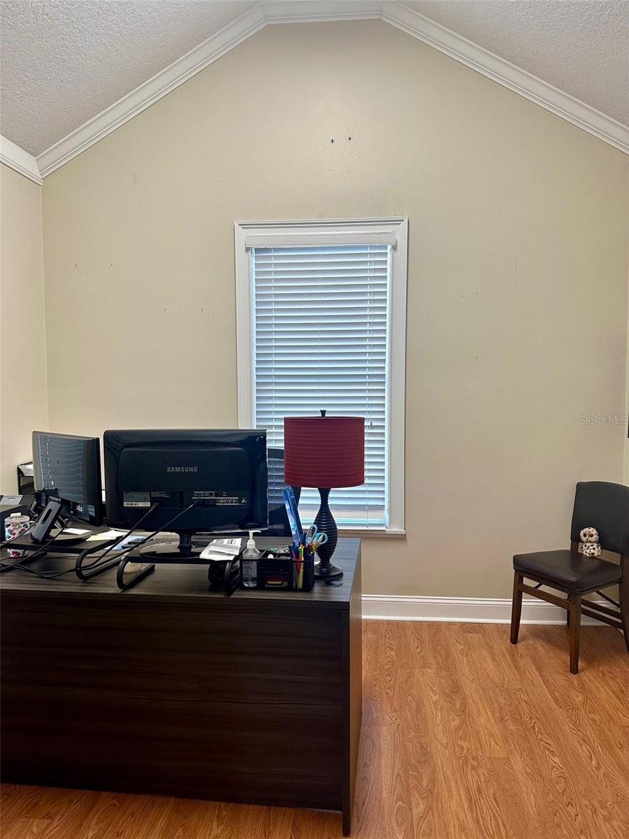 Image 11 of 13 For 901 Washington Street