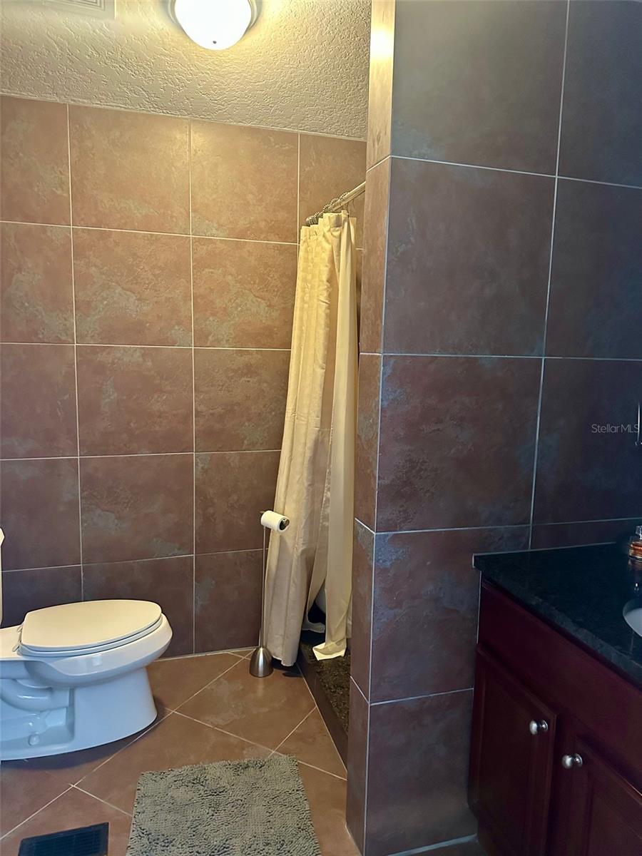 Image 9 of 13 For 901 Washington Street