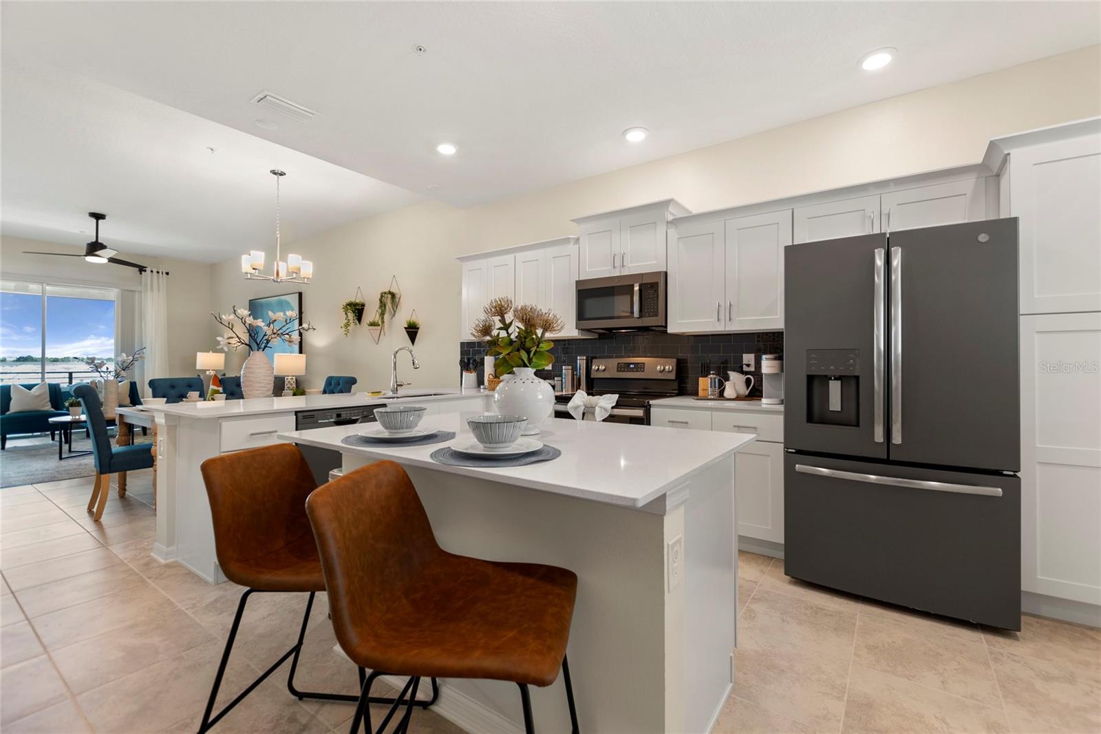 Image 3 of 50 For 3141 Paradox Circle 404