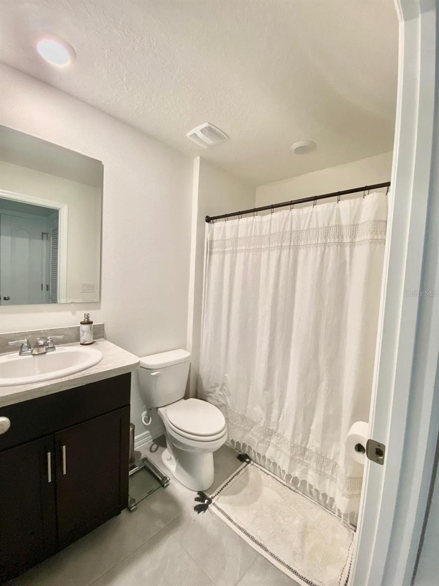 Image 7 of 18 For 1517 Southbury Drive