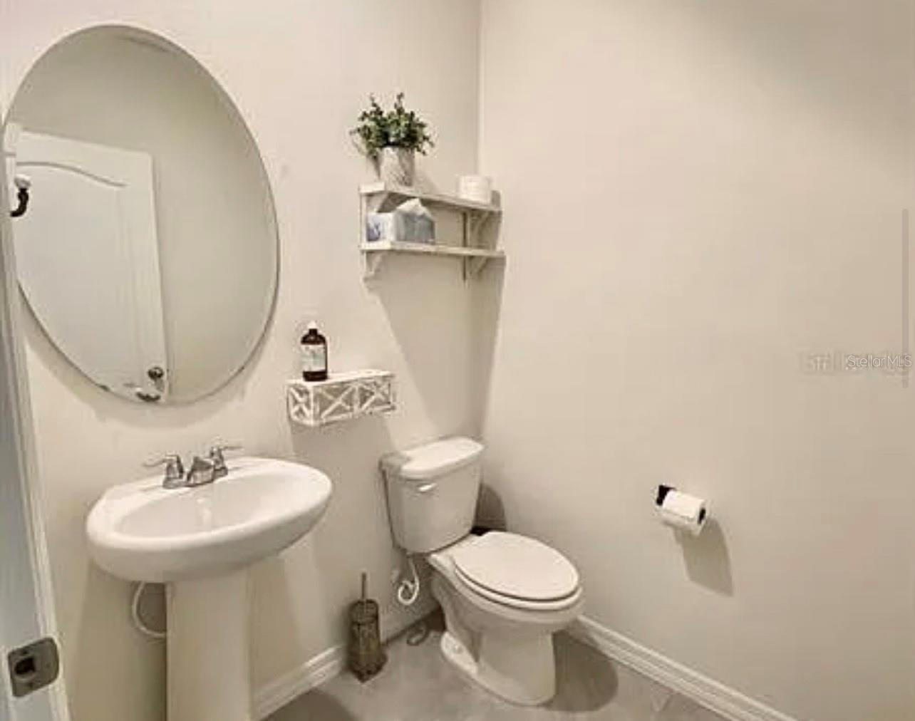 Image 9 of 18 For 1517 Southbury Drive