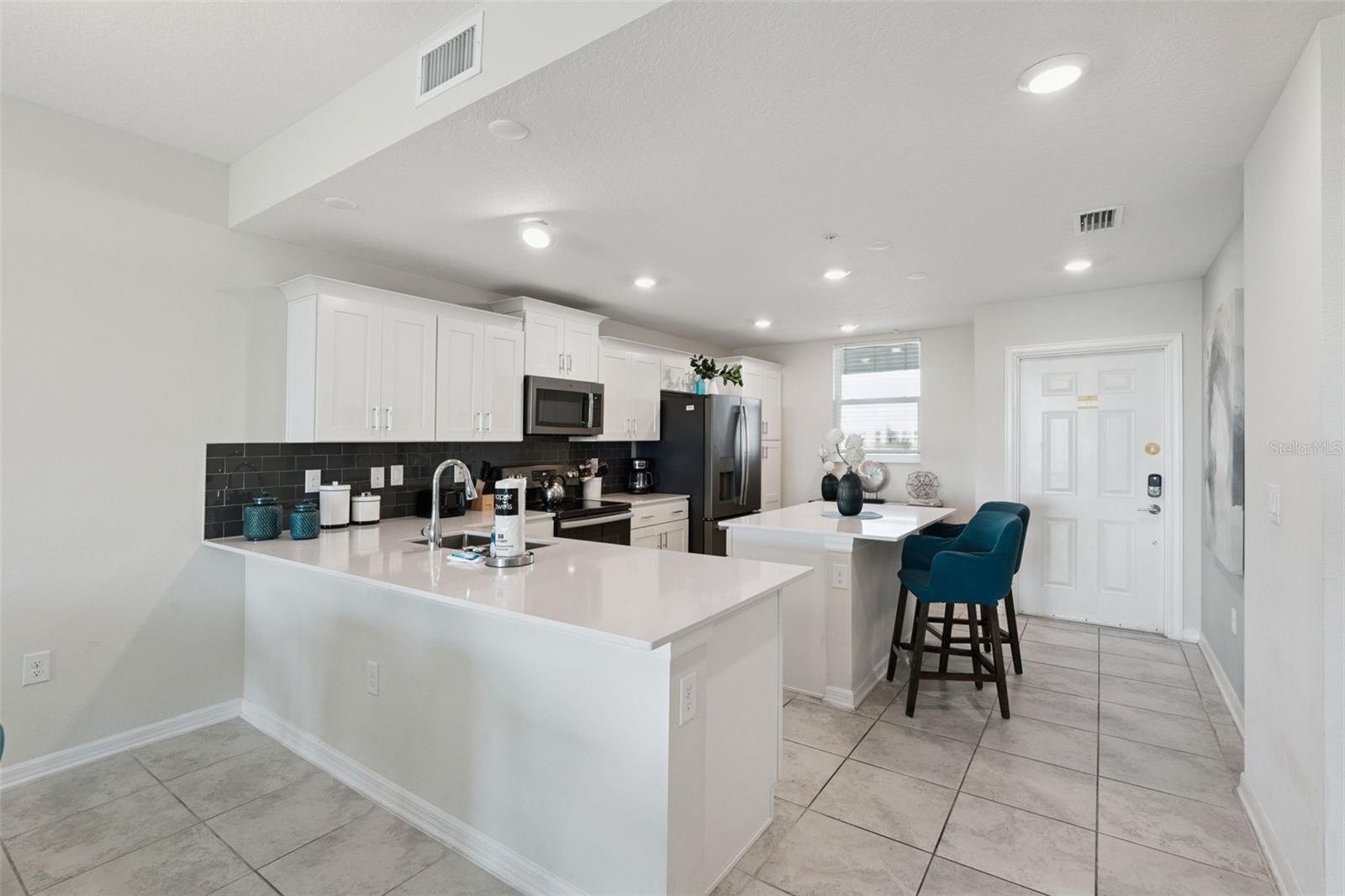 Image 10 of 66 For 3141 Paradox Circle 305