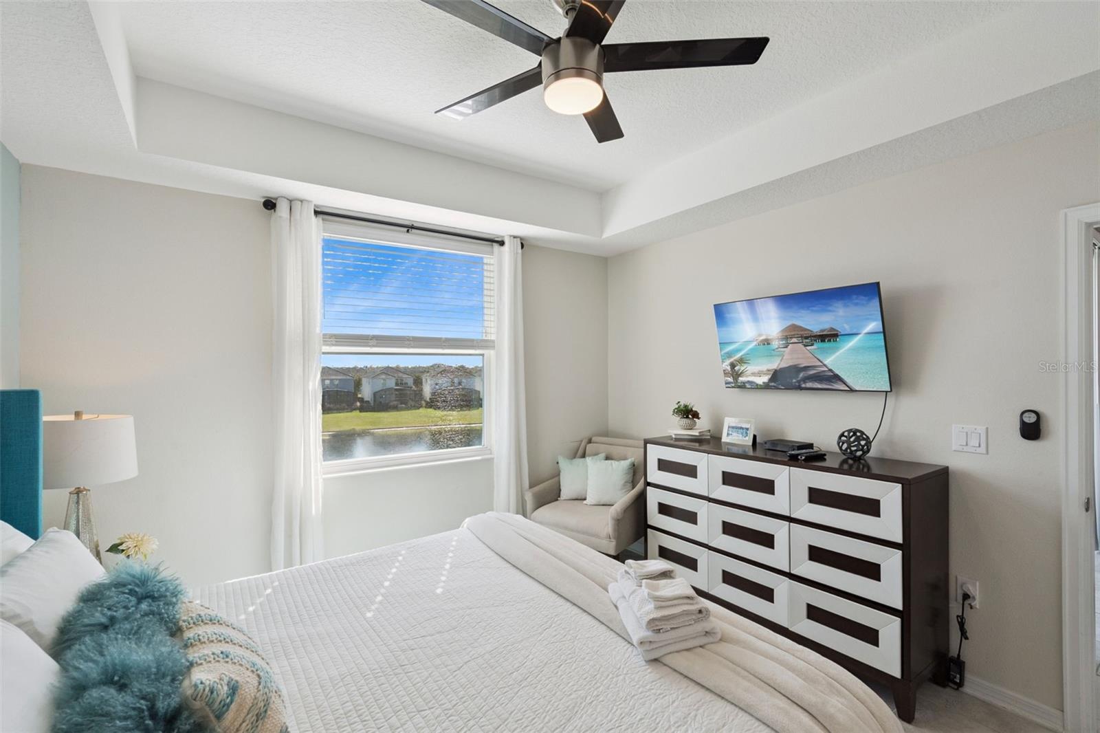 Image 18 of 66 For 3141 Paradox Circle 305