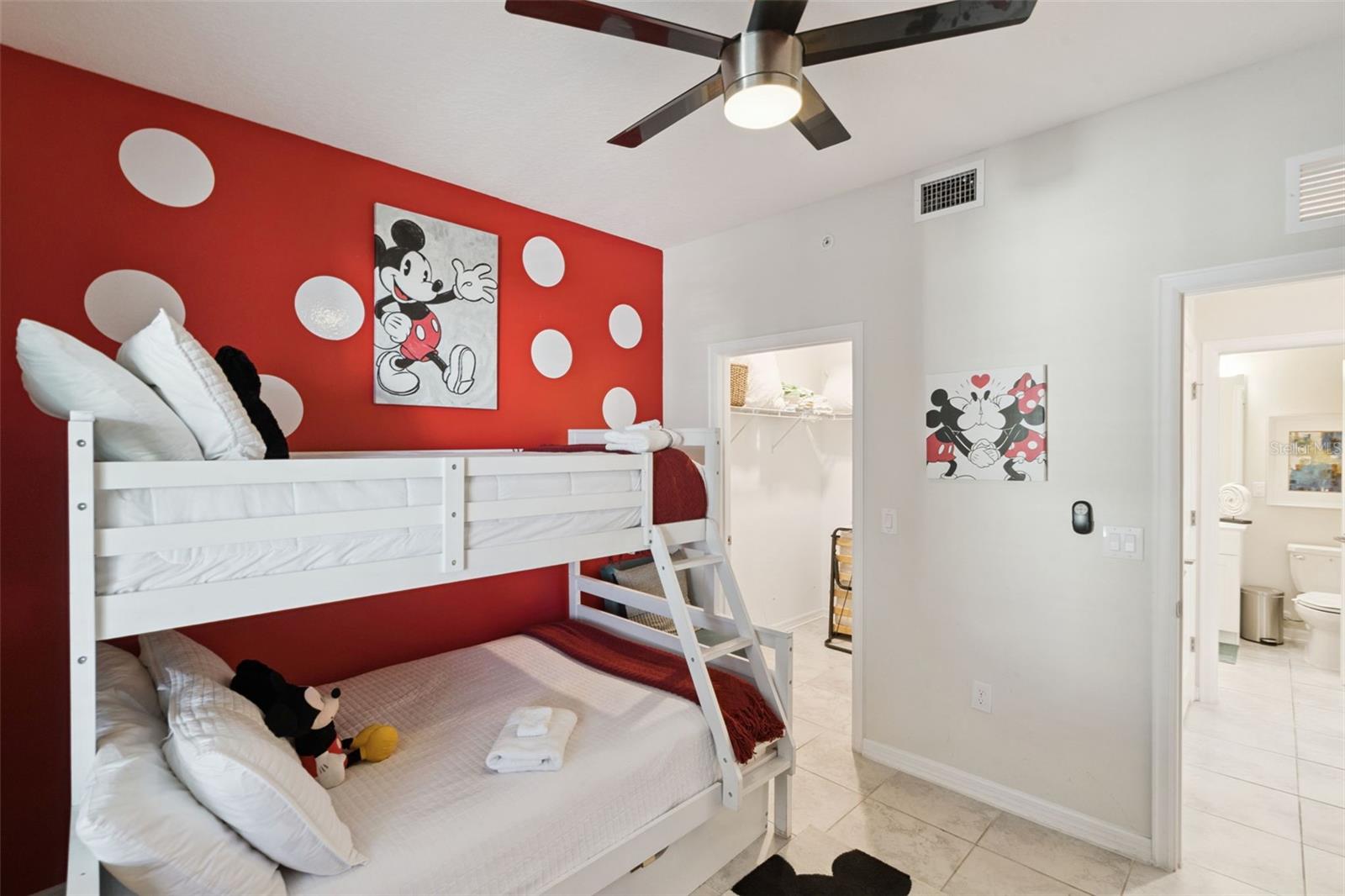 Image 20 of 66 For 3141 Paradox Circle 305