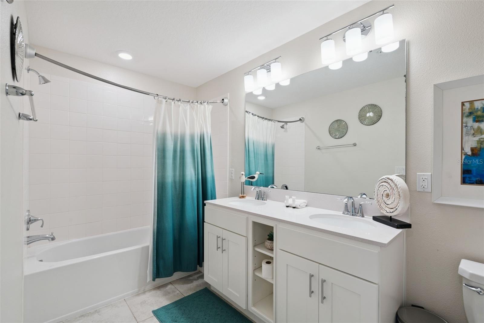 Image 27 of 66 For 3141 Paradox Circle 305