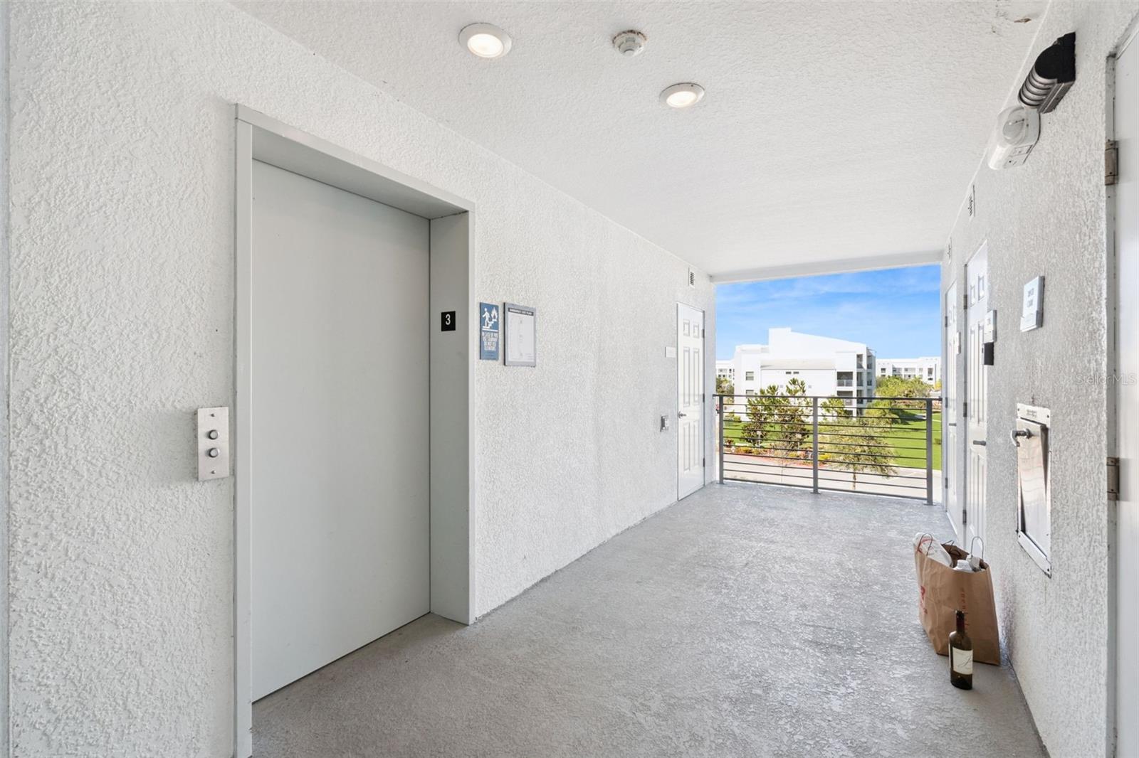 Image 35 of 66 For 3141 Paradox Circle 305