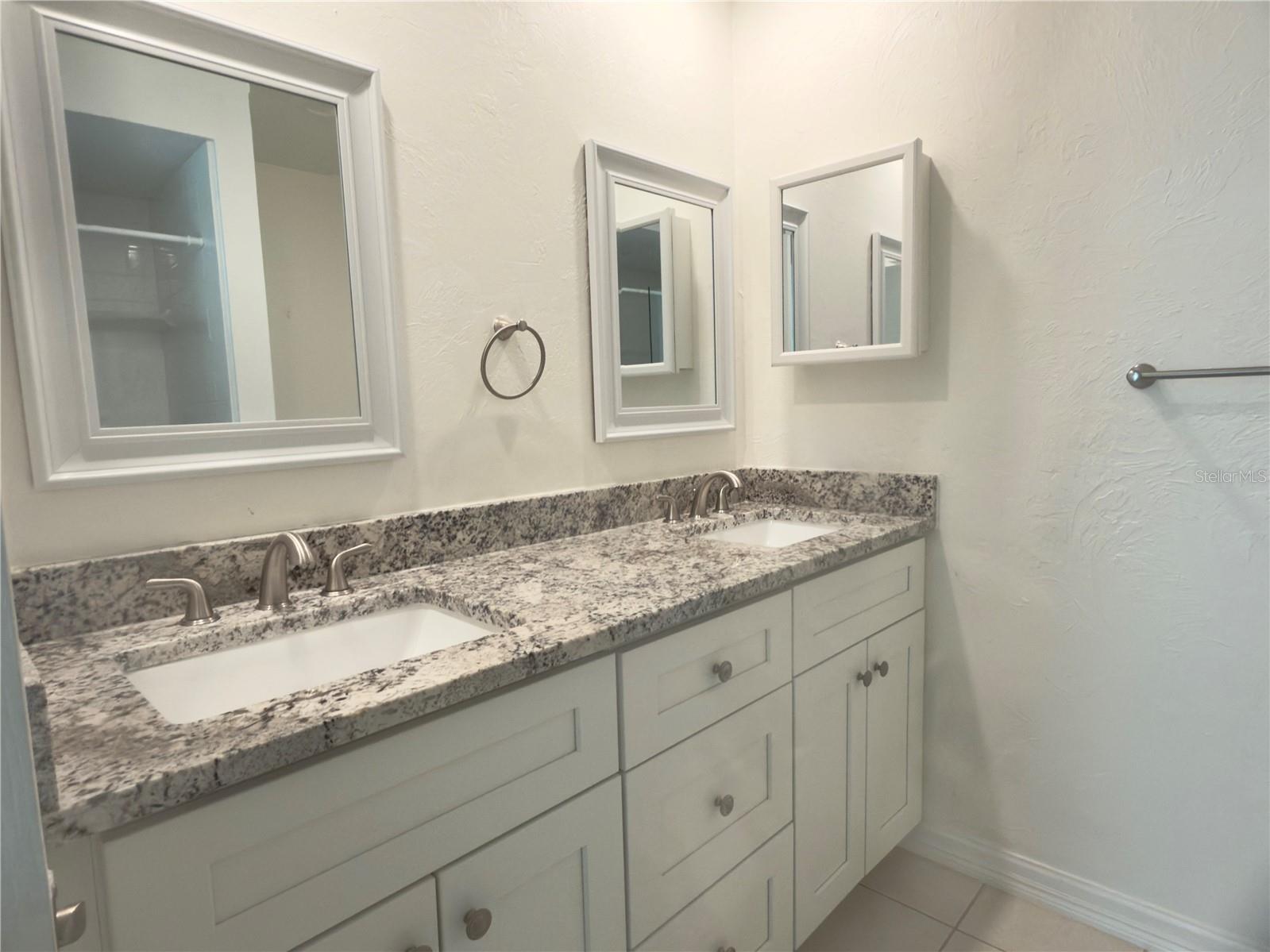 Image 12 of 20 For 4001 Oakhurst Drive 3119