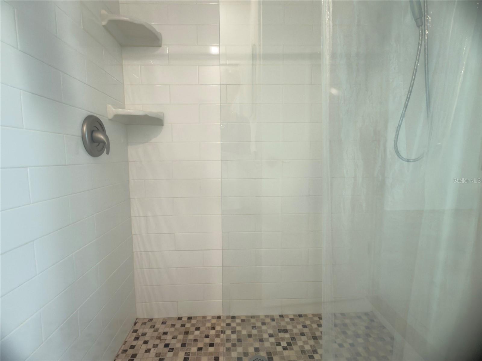 Image 13 of 20 For 4001 Oakhurst Drive 3119