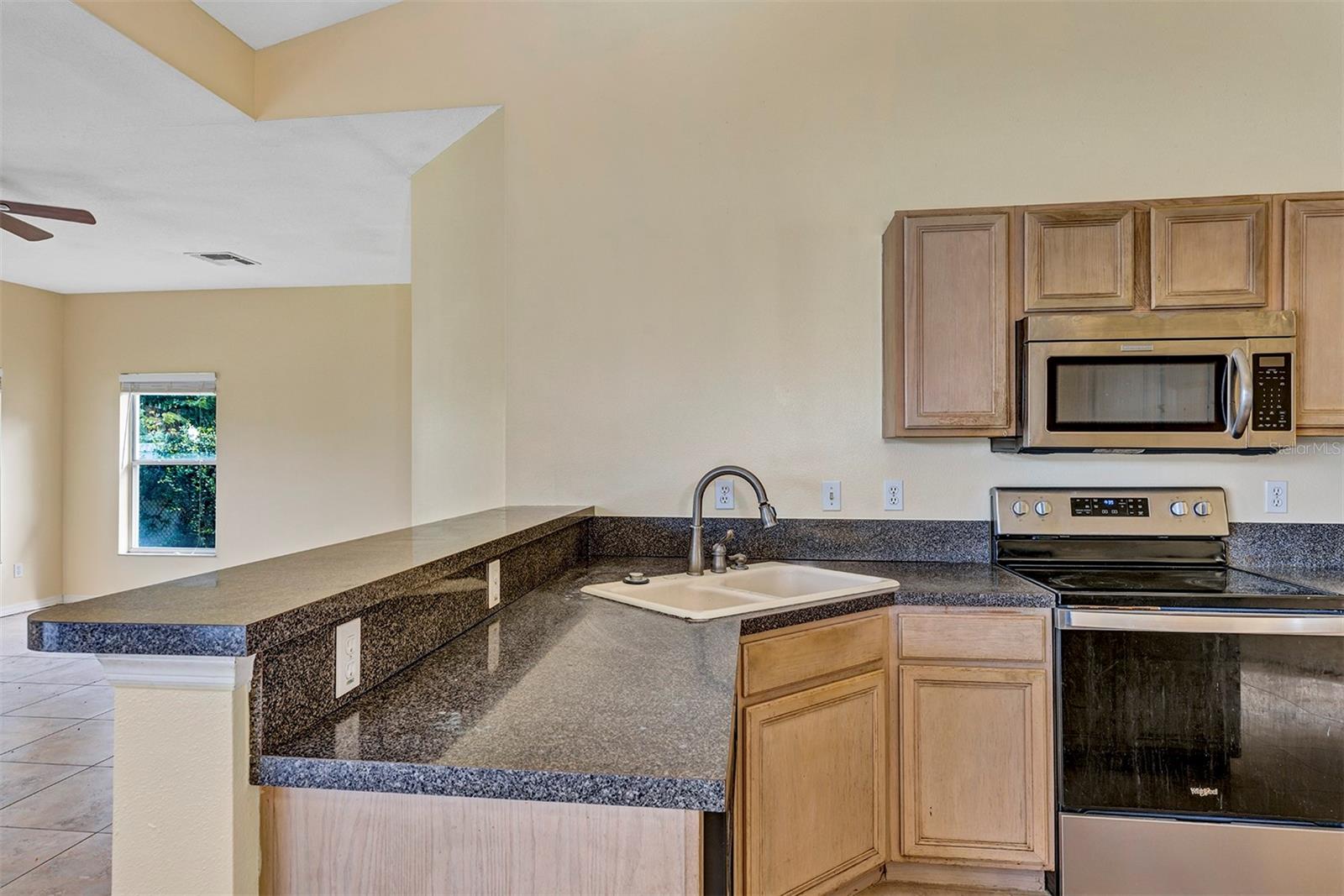 Image 30 of 48 For 20423 Melville Street