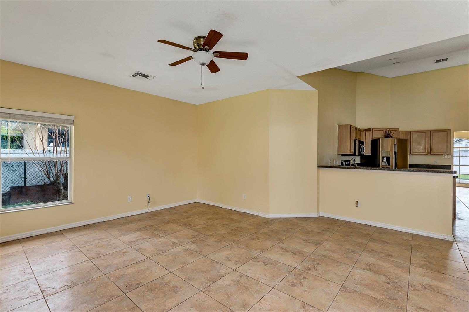 Image 36 of 48 For 20423 Melville Street