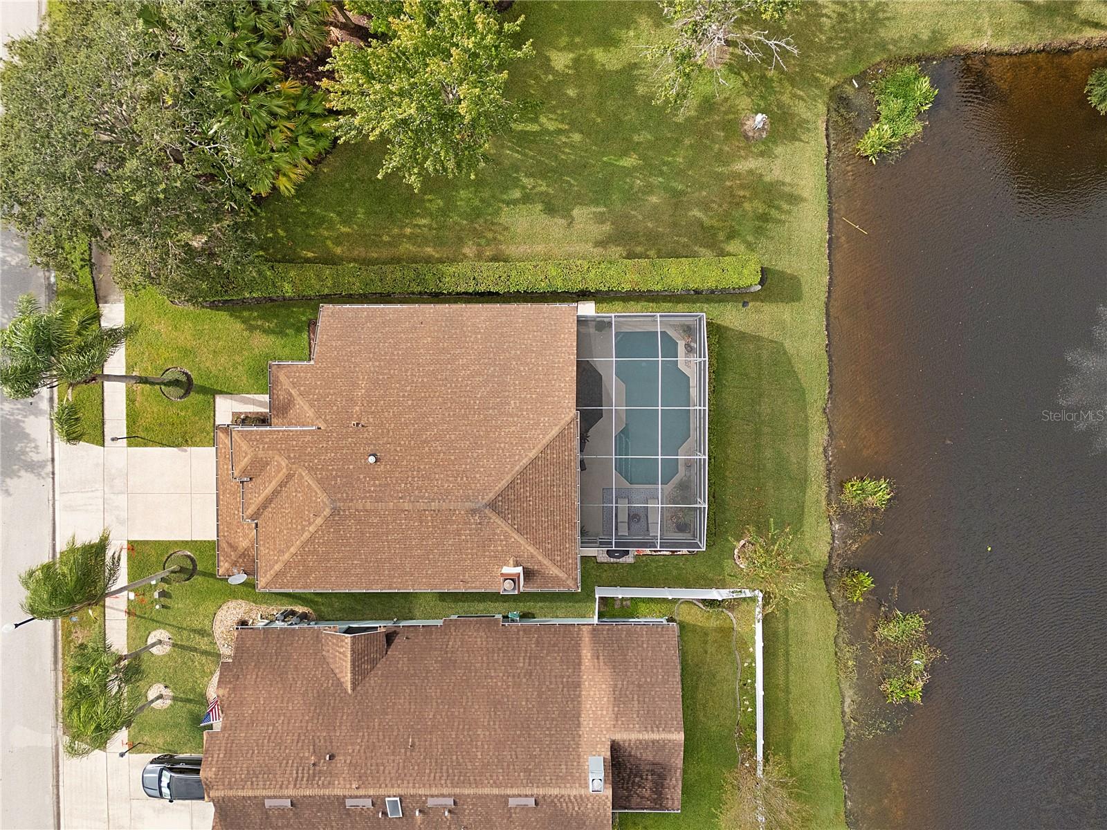 Image 3 of 50 For 944 Maple Creek Drive