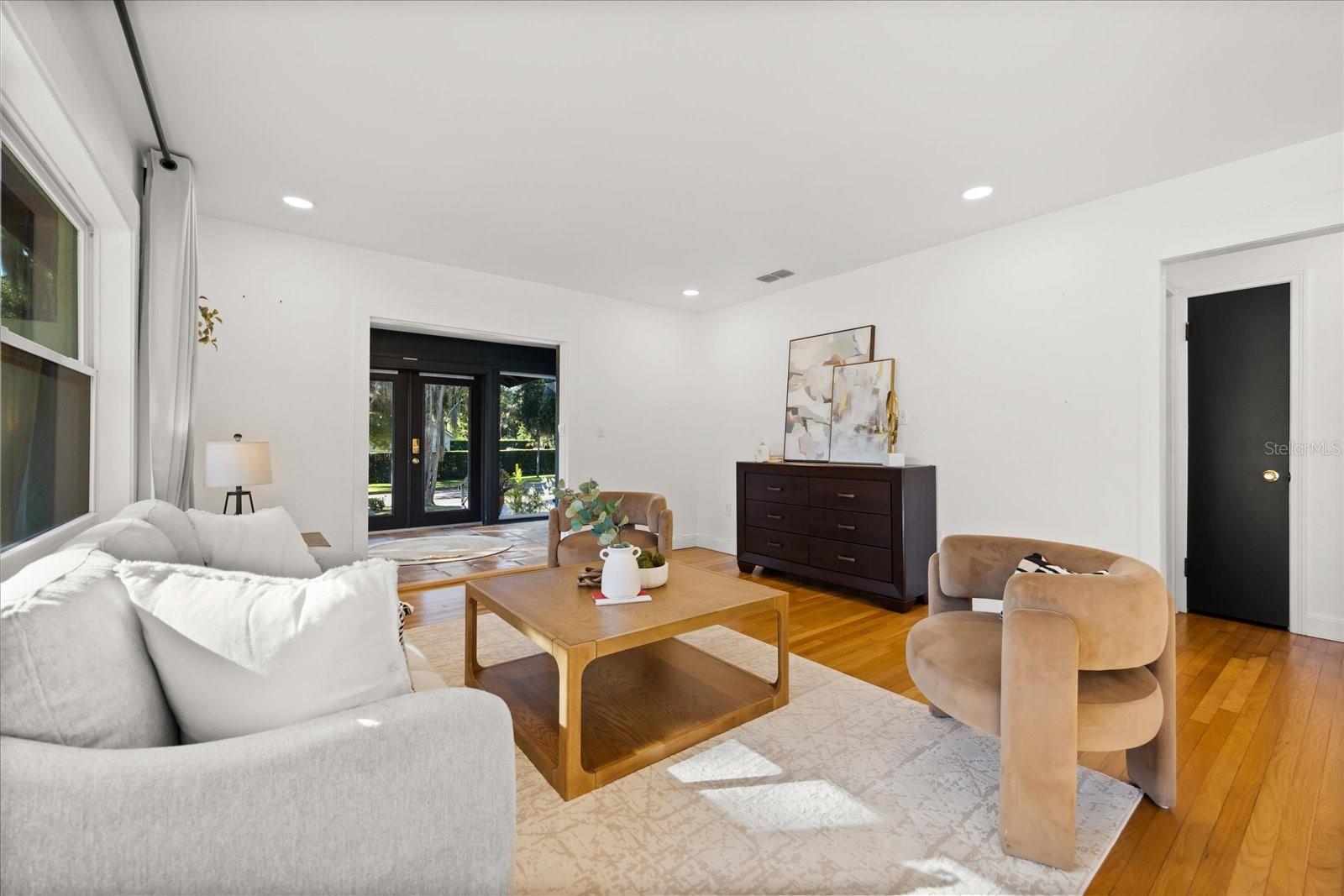 Image 6 of 23 For 1655 Sunnyside Drive