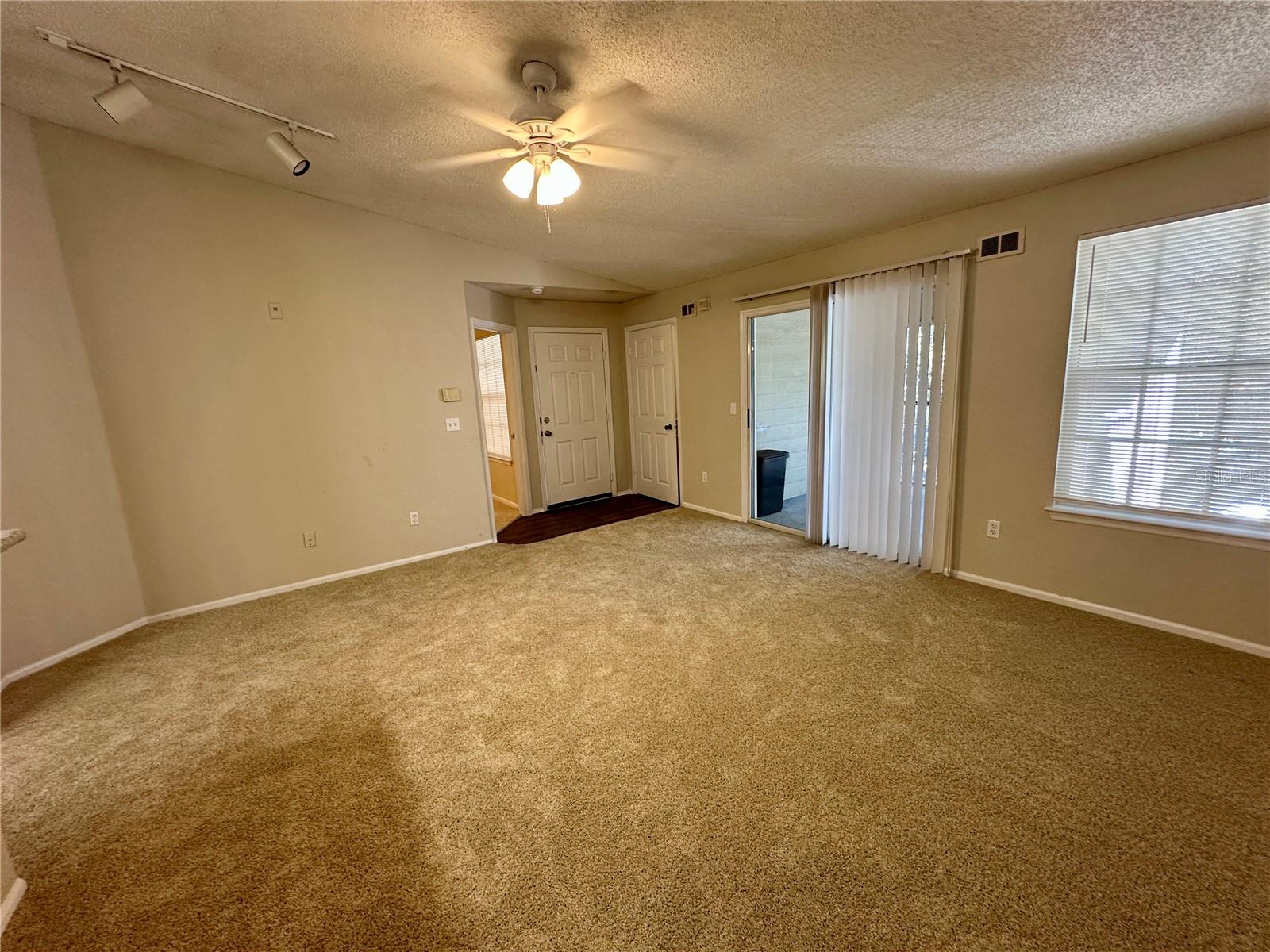 Image 2 of 14 For 2201 Metropolitan Way 1433