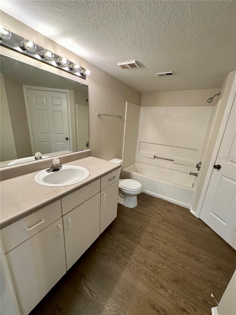 Image 8 of 14 For 2201 Metropolitan Way 1433