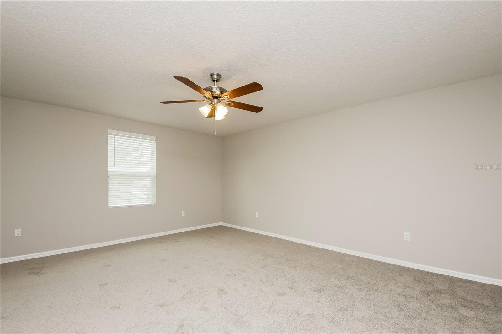 Image 10 of 17 For 318 Fern Court