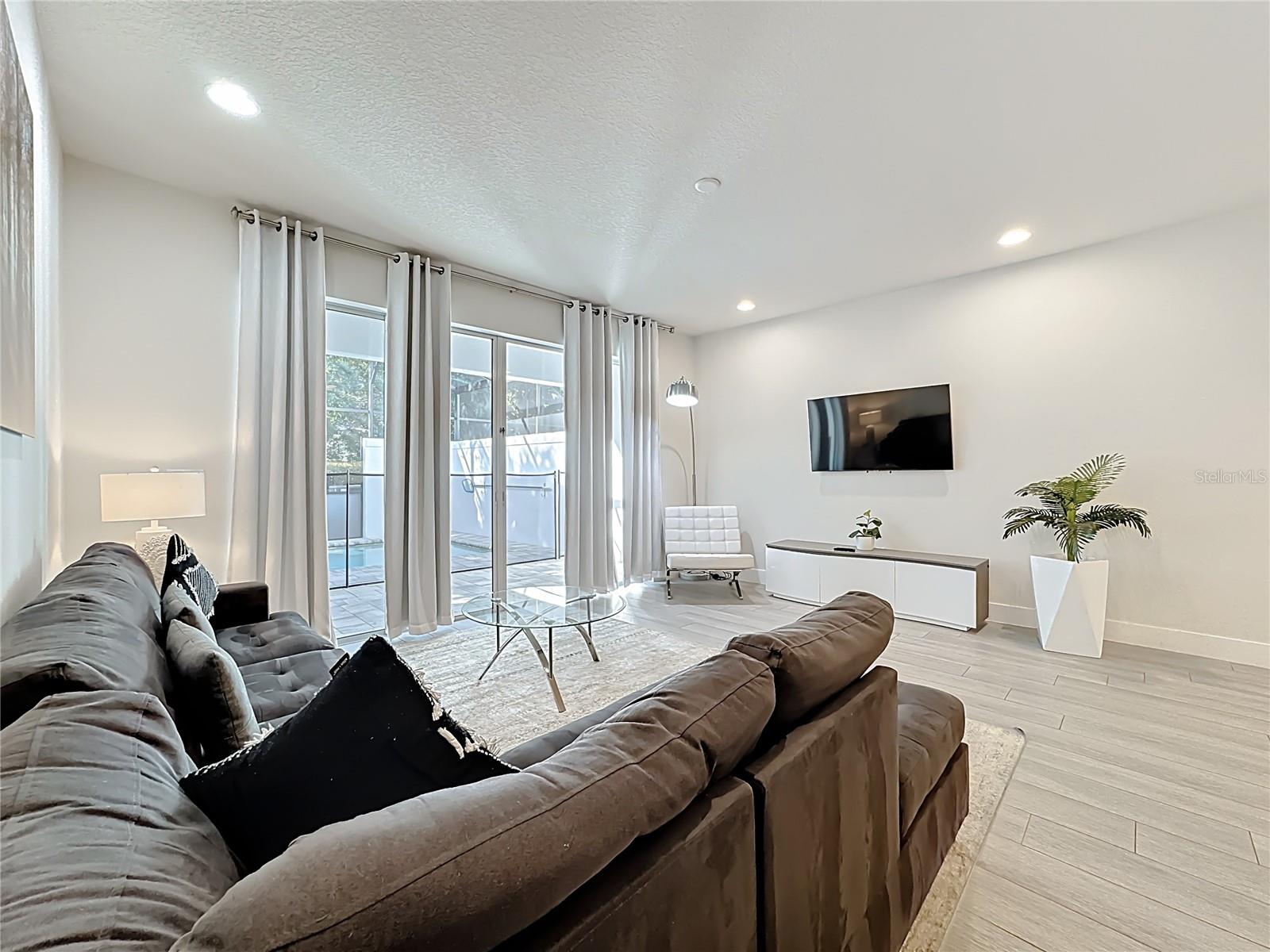 Image 16 of 51 For 17524 Hidden Forest Drive