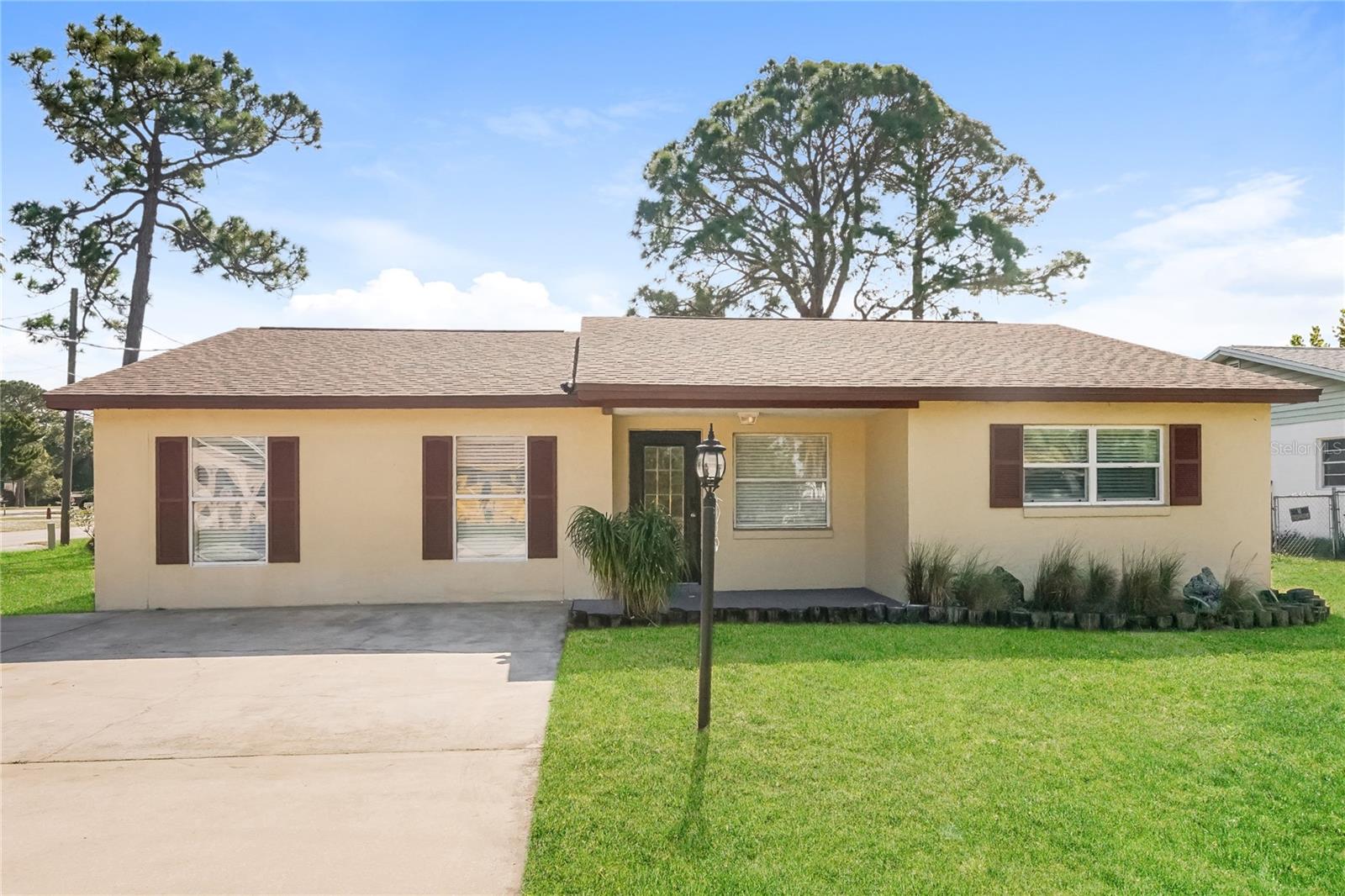 Image 2 of 16 For 301 Farmbrook Road