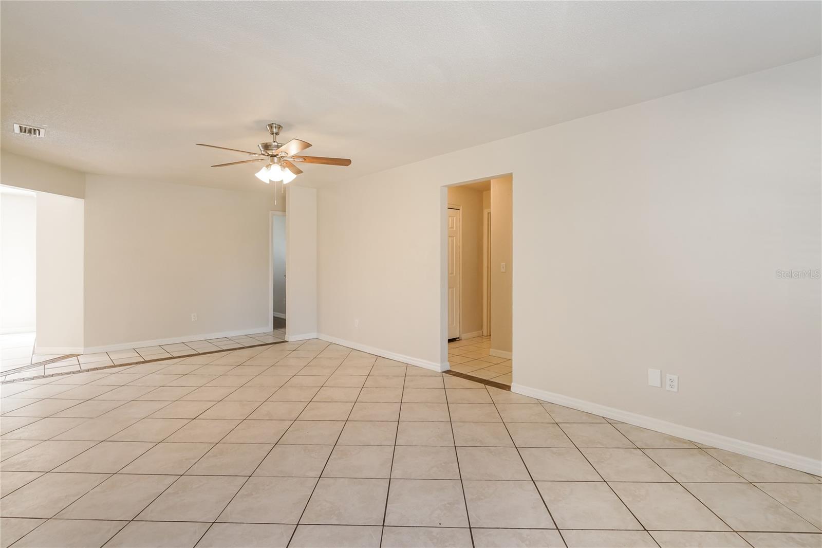 Image 3 of 16 For 301 Farmbrook Road