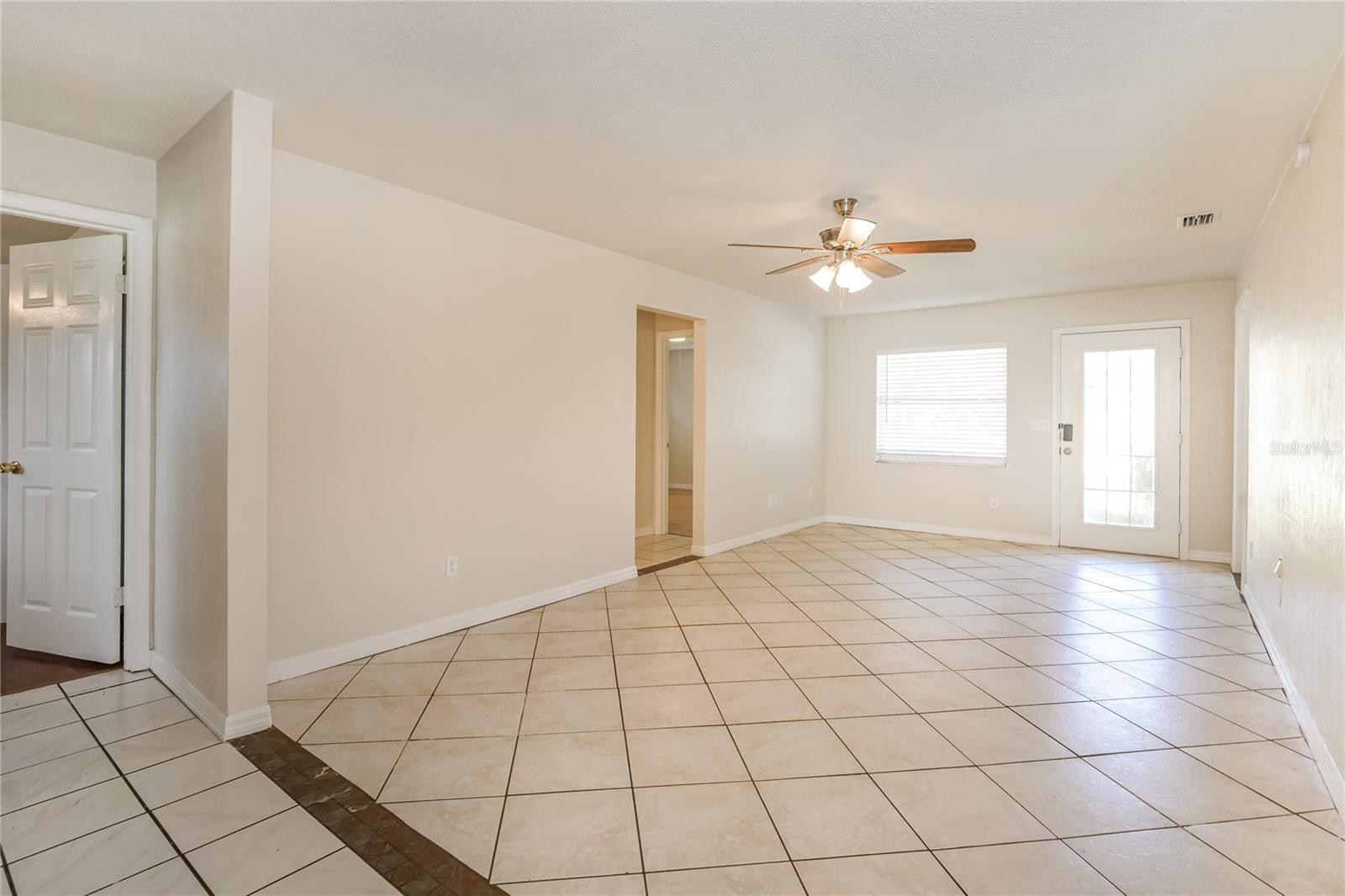 Image 4 of 16 For 301 Farmbrook Road