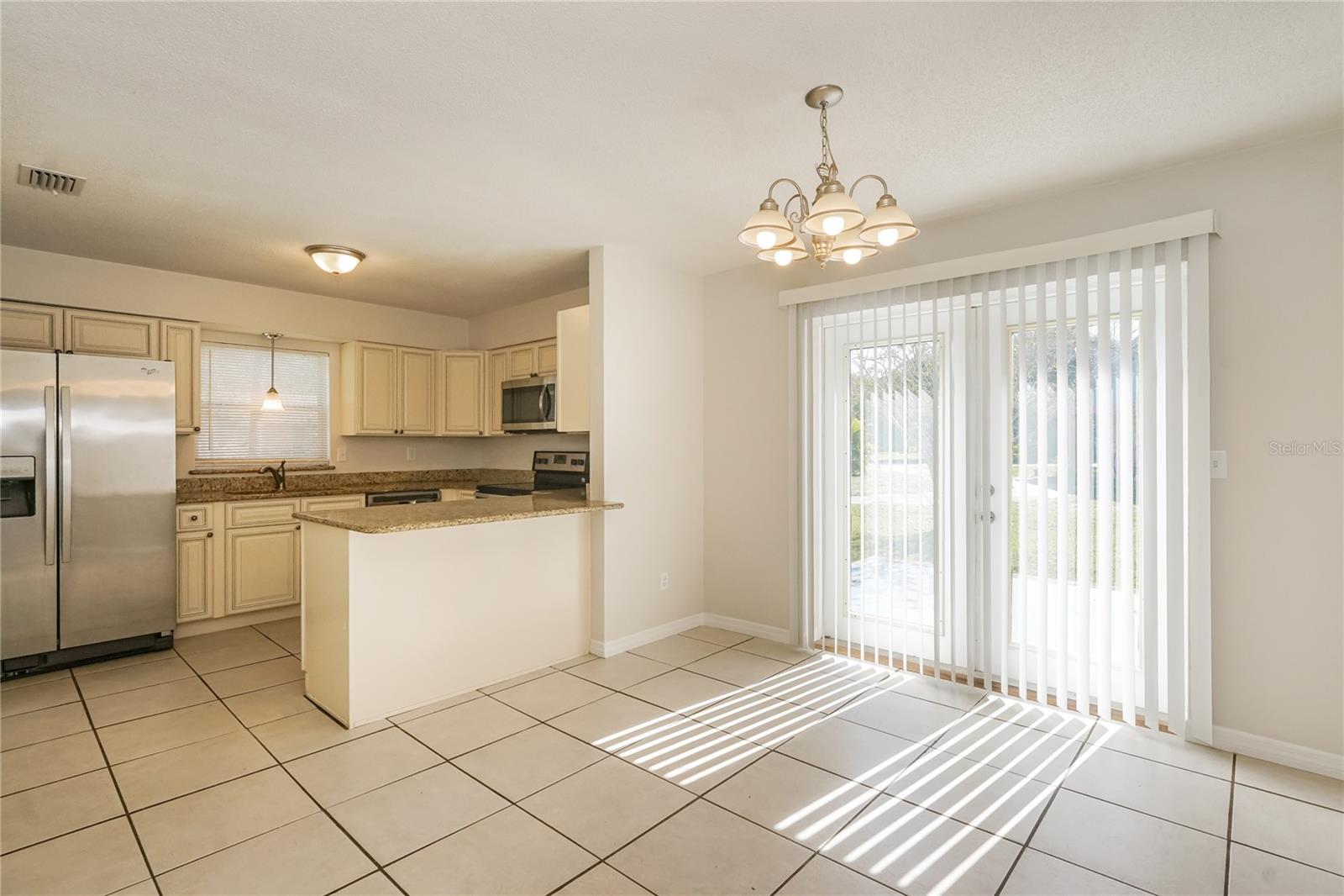 Image 5 of 16 For 301 Farmbrook Road