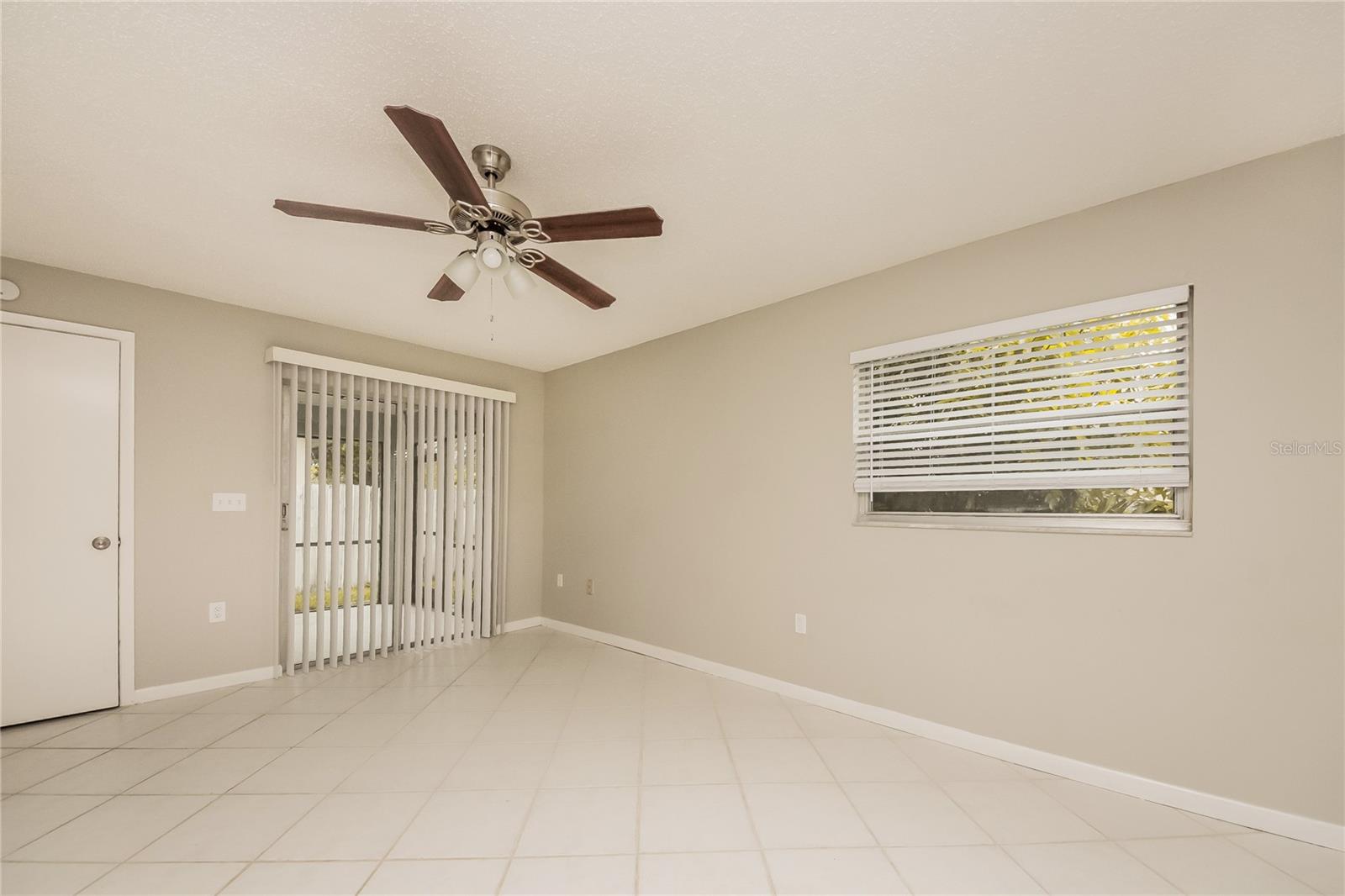 Image 4 of 16 For 4454 Sandhurst Drive