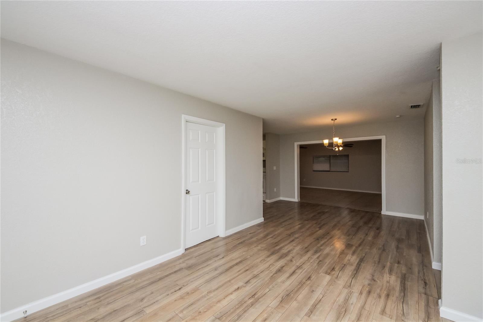 Image 4 of 16 For 4415 Brooke Street