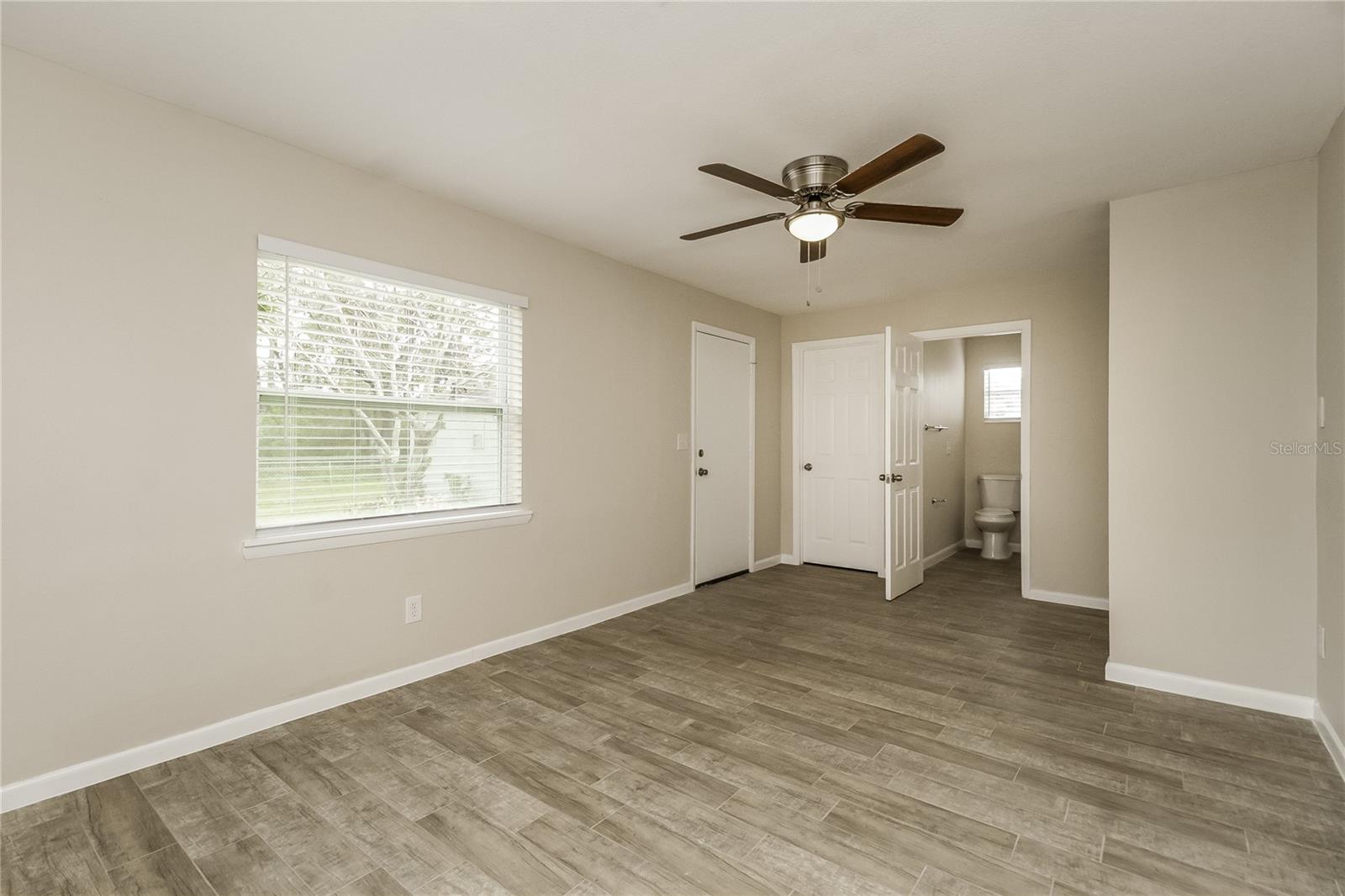 Image 10 of 16 For 2065 West Parkway