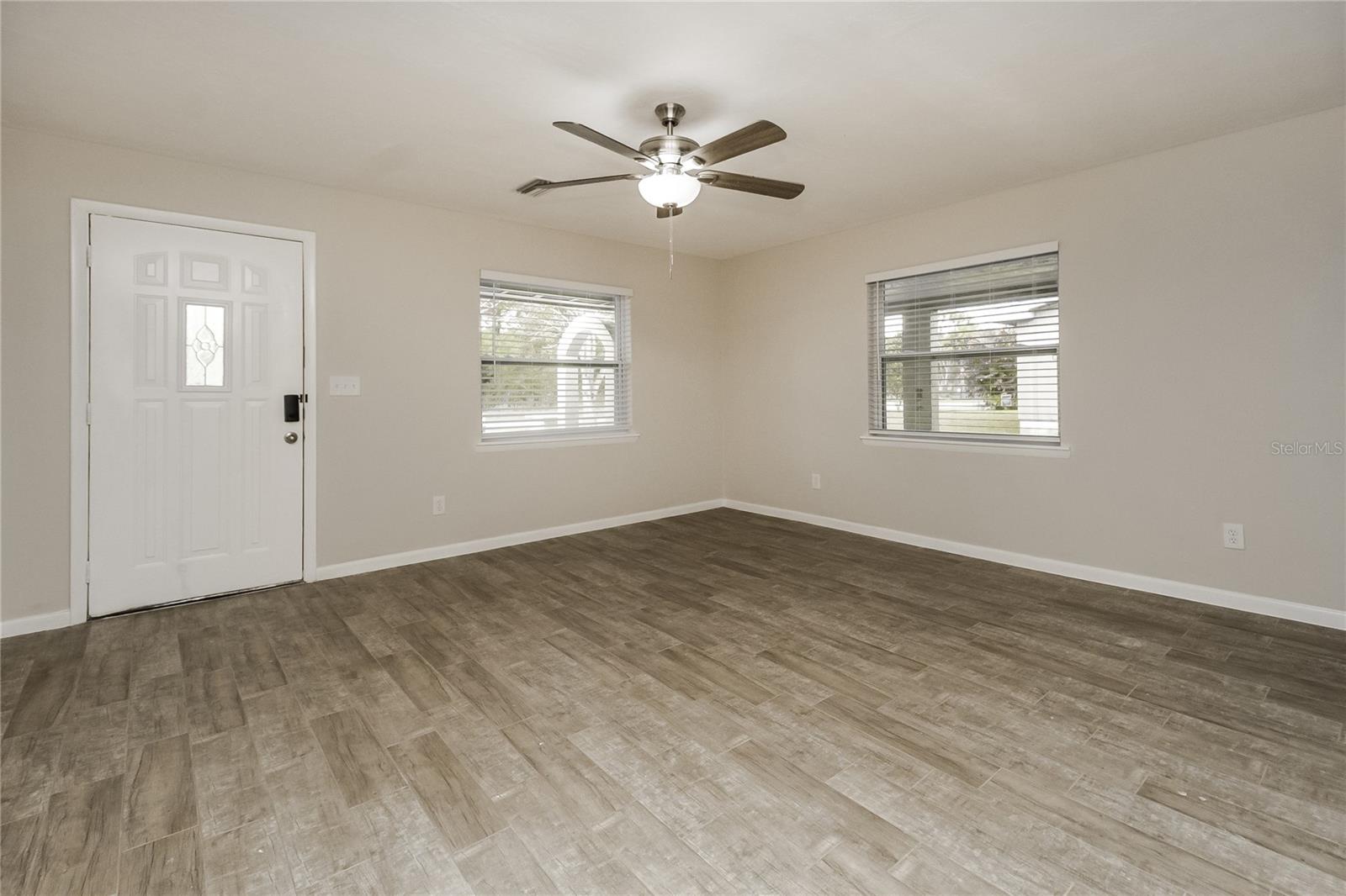 Image 3 of 16 For 2065 West Parkway