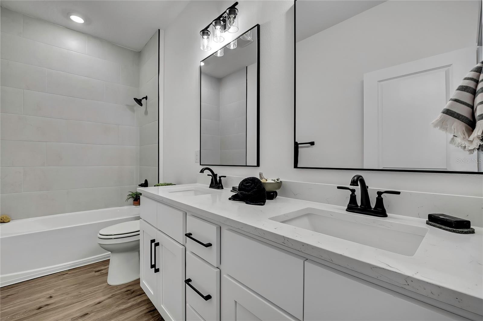 Image 34 of 55 For 7073 Orinoco Road