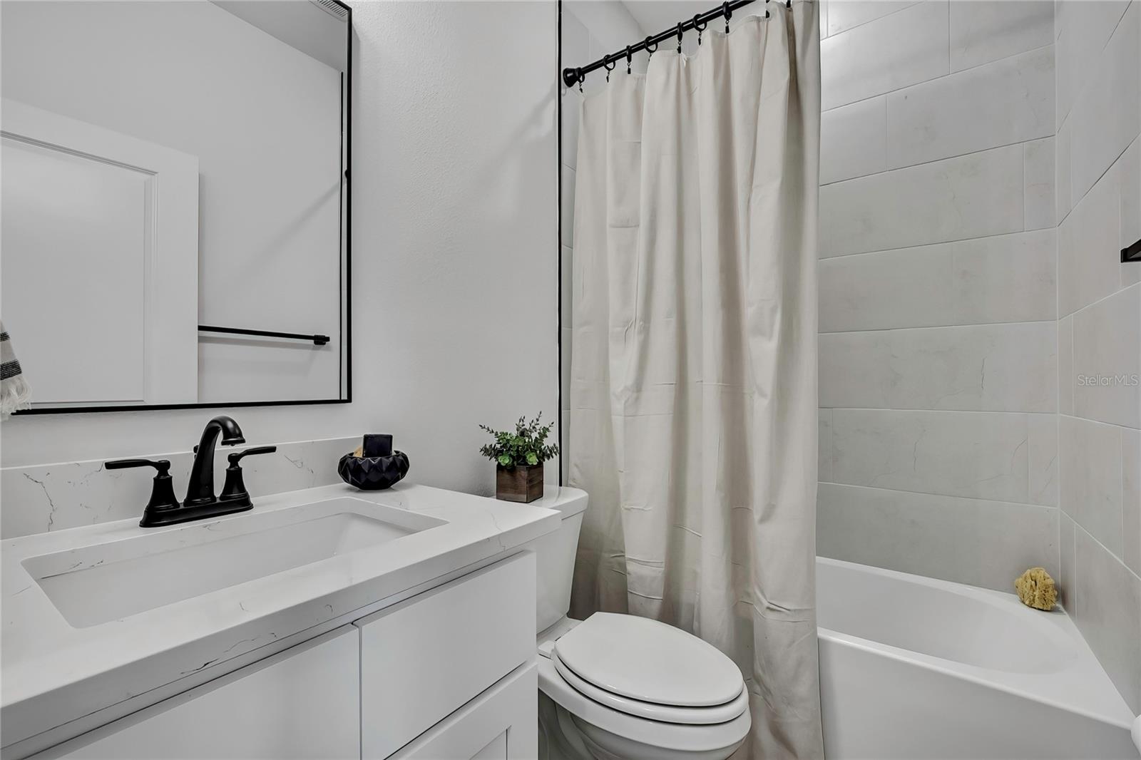 Image 38 of 55 For 7073 Orinoco Road