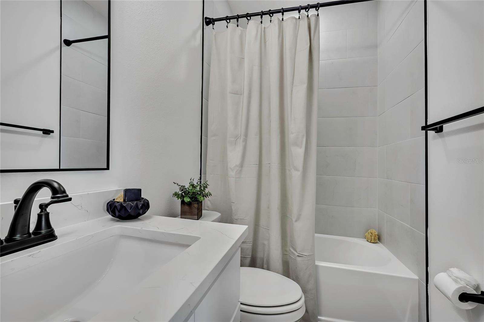 Image 39 of 55 For 7073 Orinoco Road