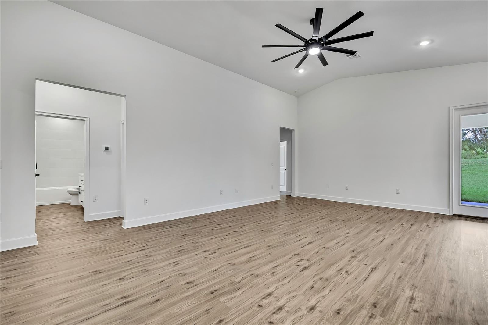 Image 7 of 55 For 7073 Orinoco Road