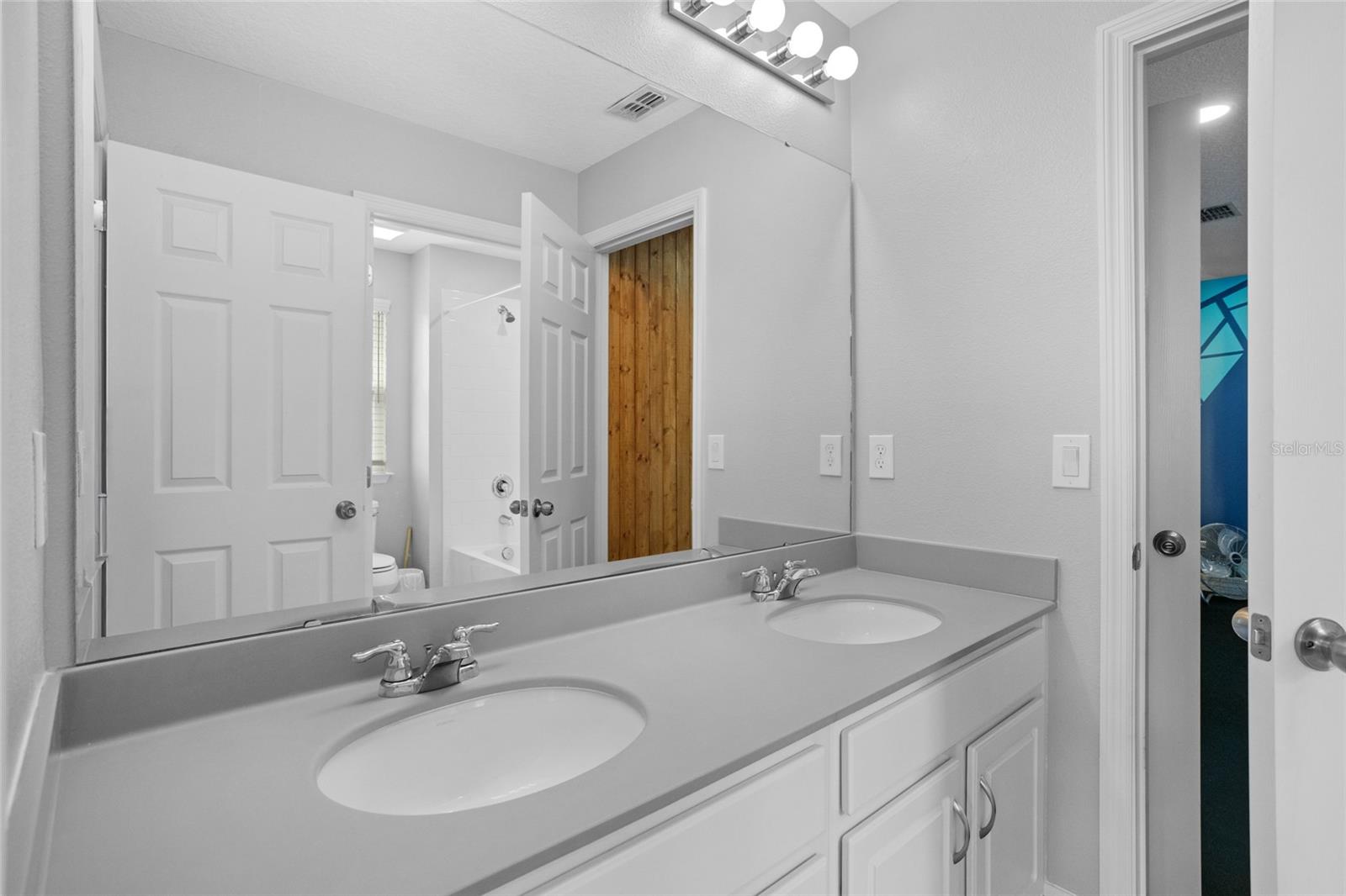 Image 36 of 60 For 3302 Stonegate Drive