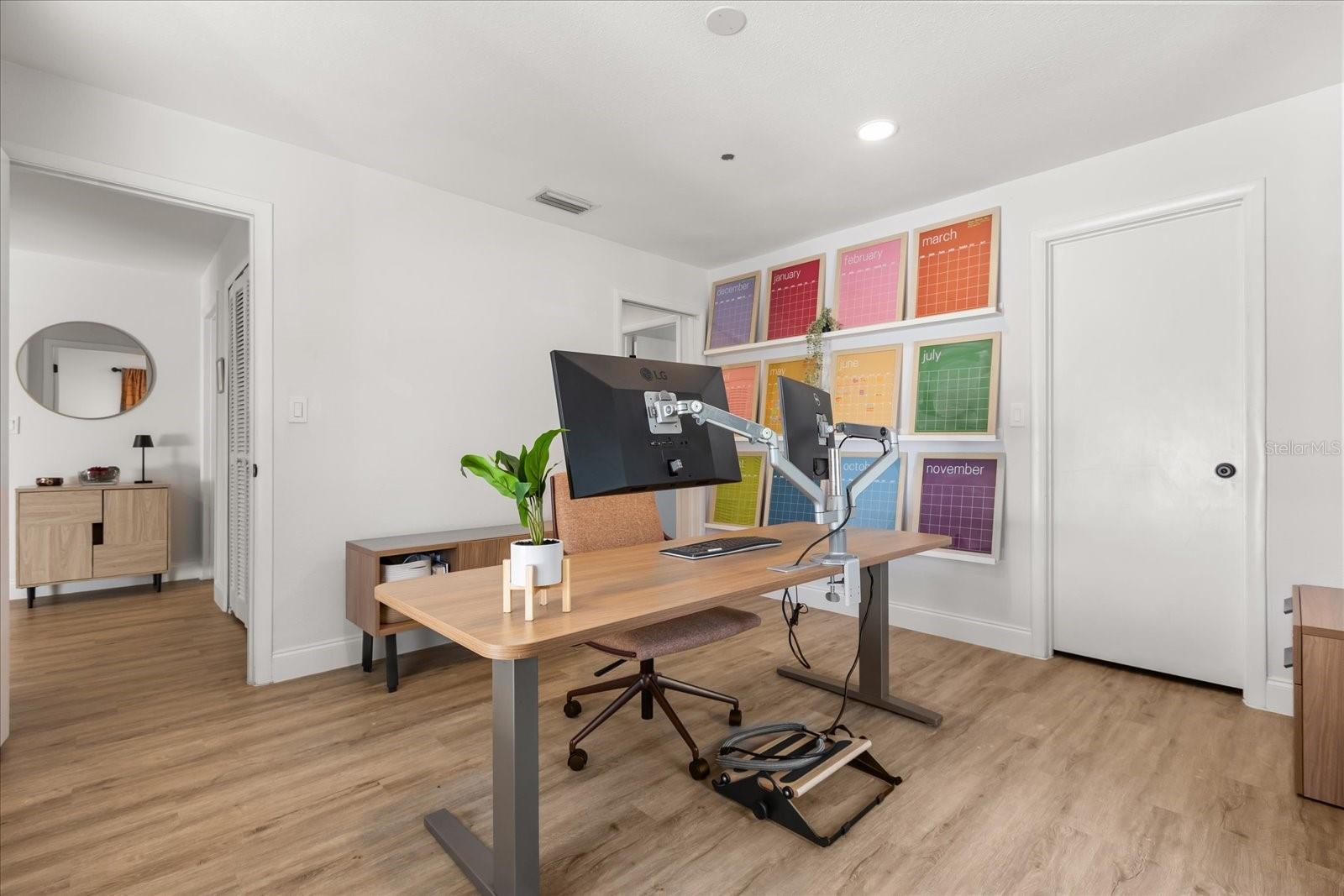 Image 28 of 59 For 448 Village View Lane