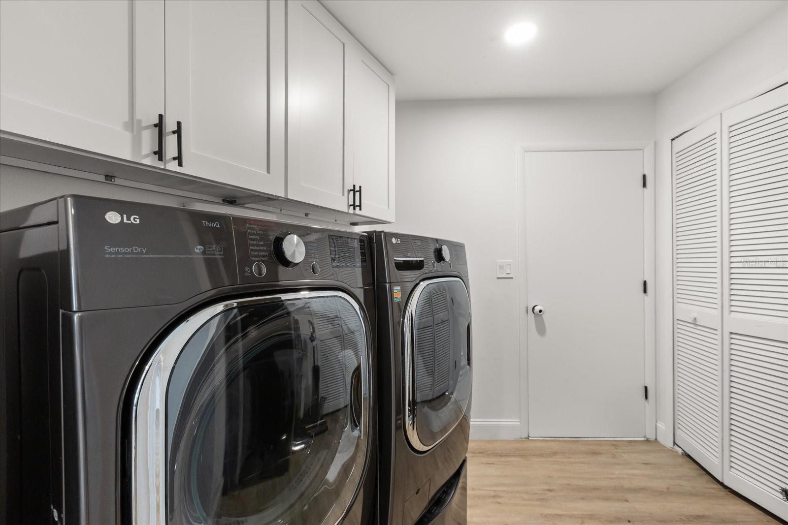 Image 29 of 59 For 448 Village View Lane