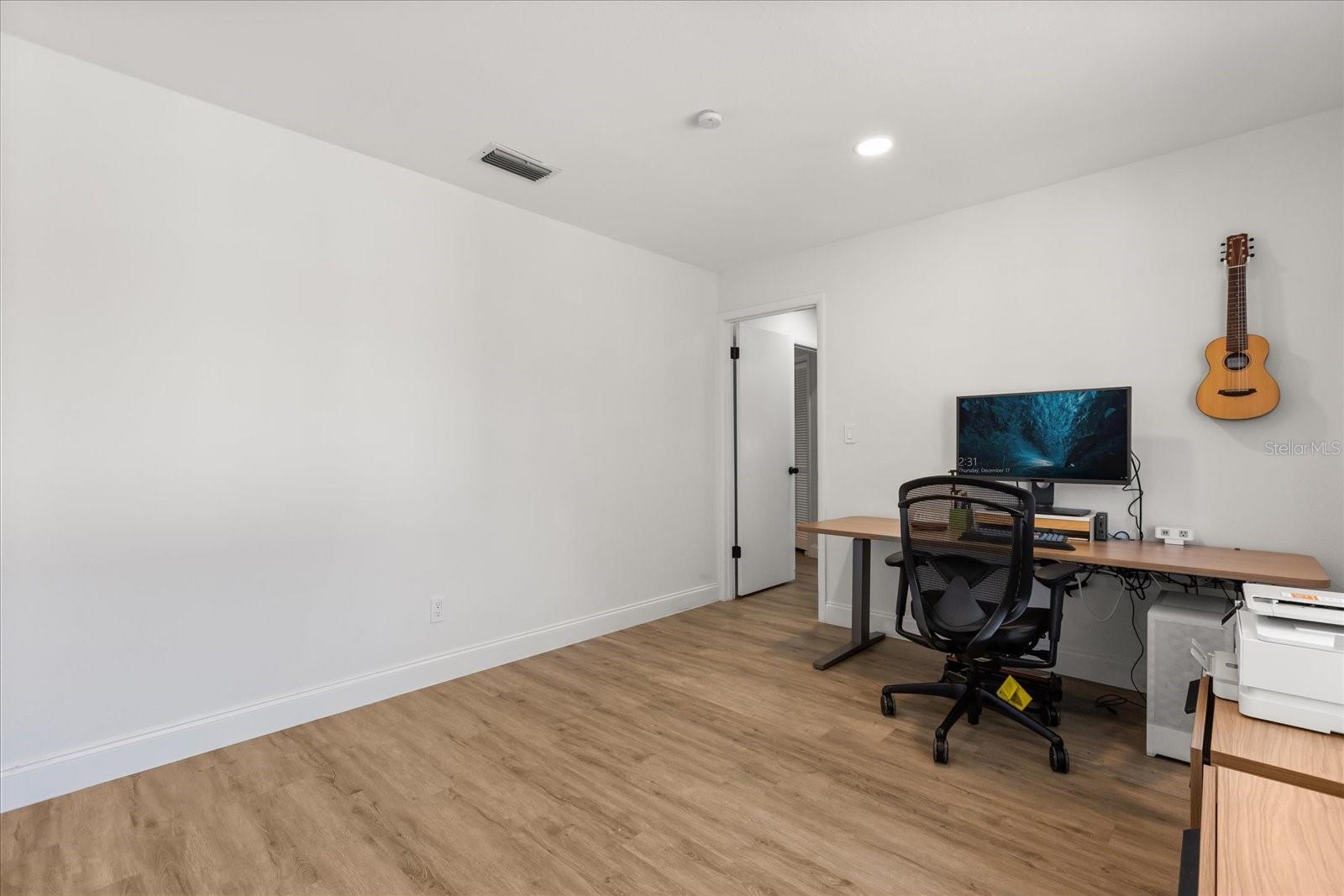 Image 35 of 59 For 448 Village View Lane