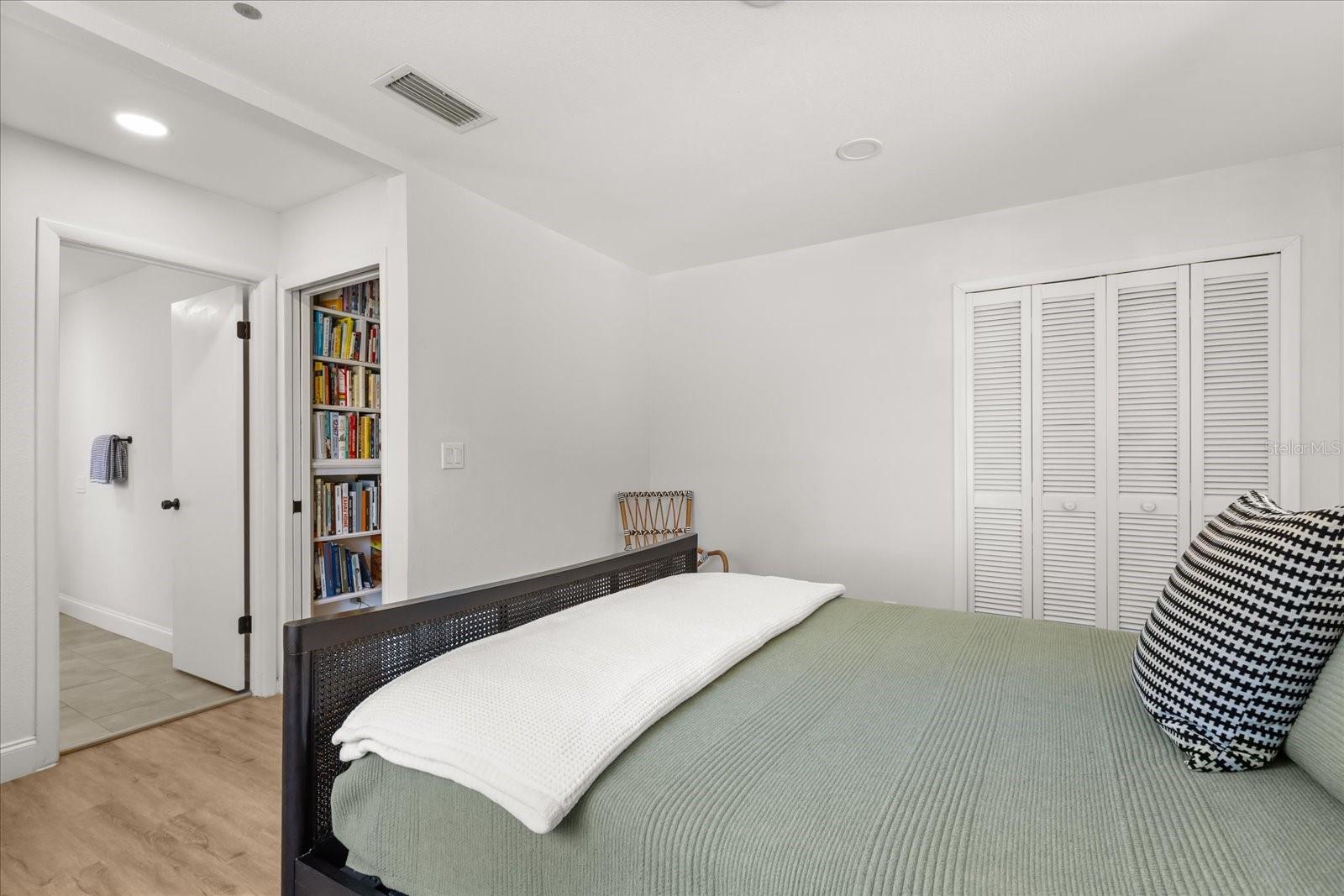 Image 38 of 59 For 448 Village View Lane