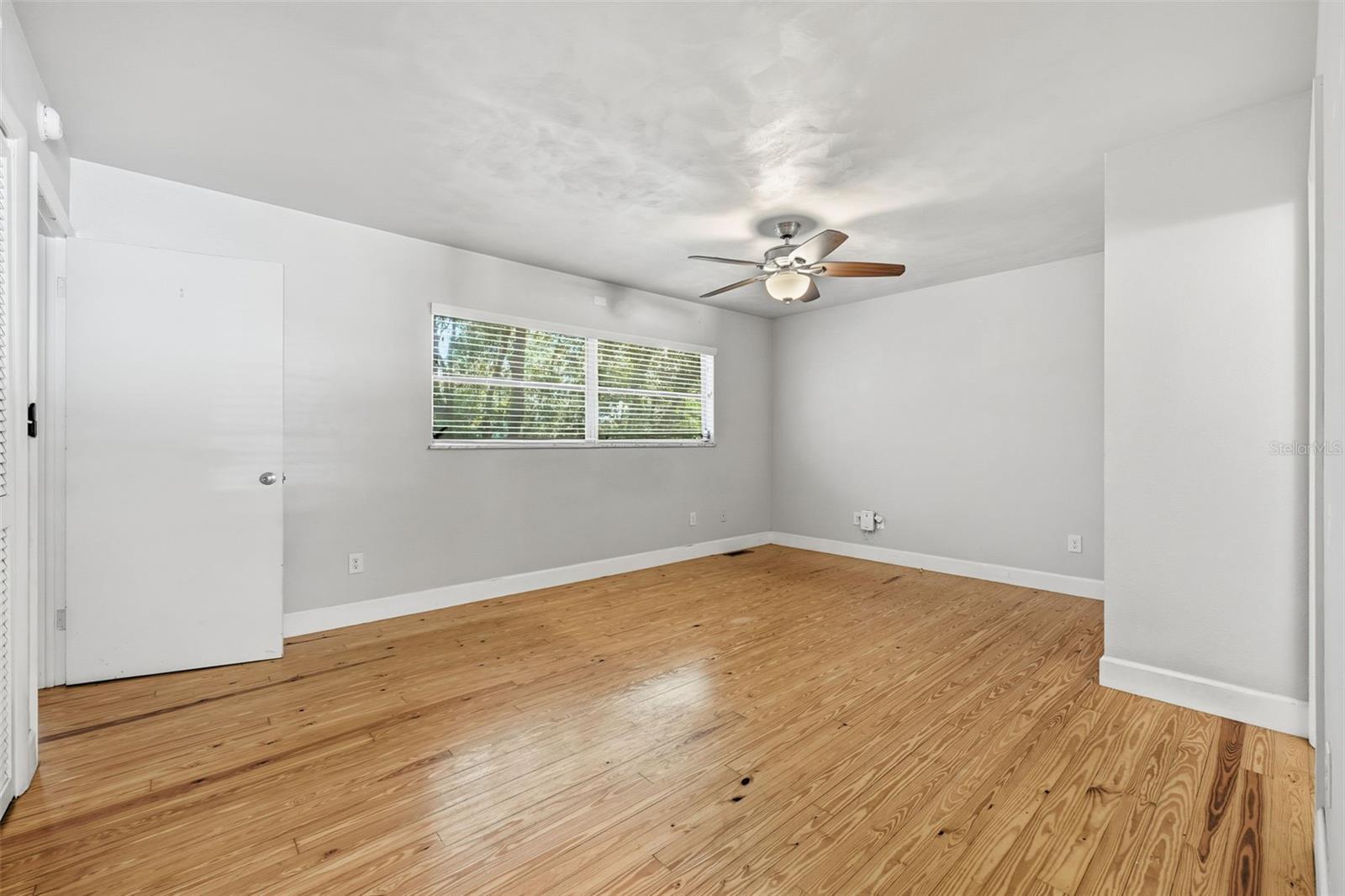 Image 25 of 83 For 1920 Normandy Drive