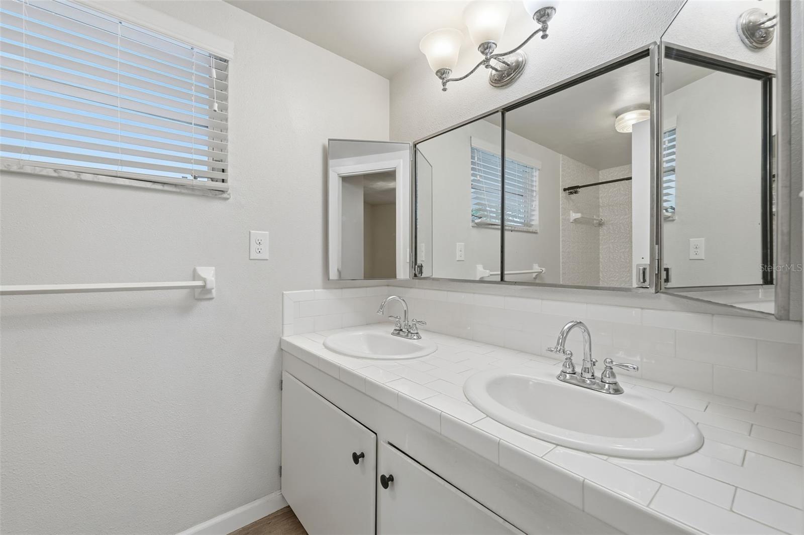 Image 27 of 83 For 1920 Normandy Drive