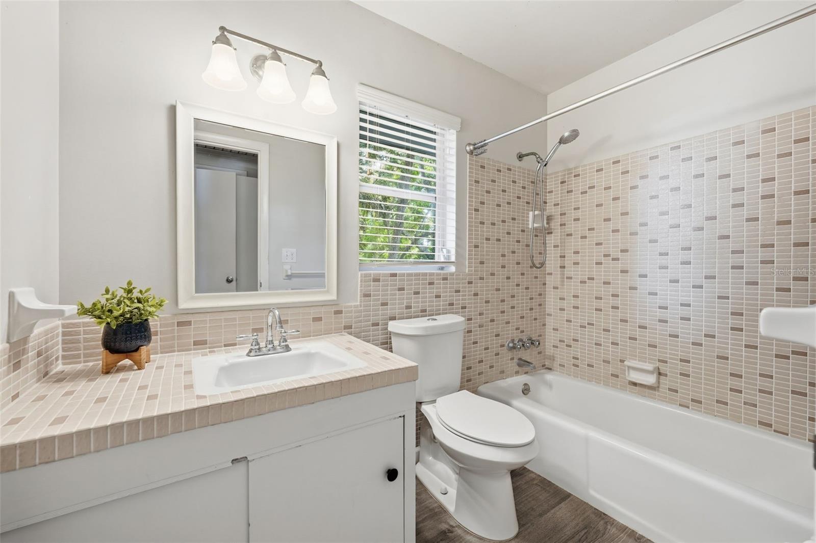 Image 36 of 83 For 1920 Normandy Drive