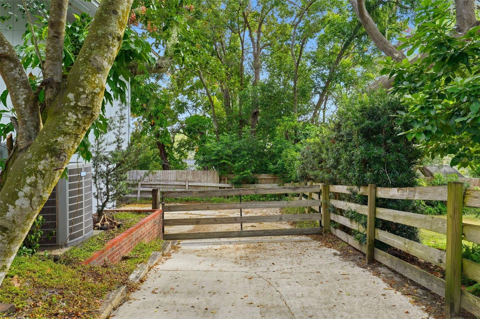 Image 61 of 83 For 1920 Normandy Drive