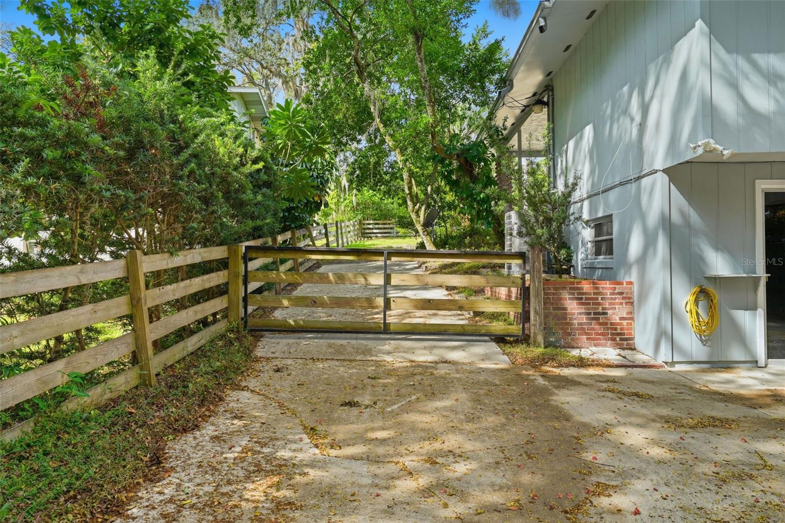 Image 63 of 83 For 1920 Normandy Drive