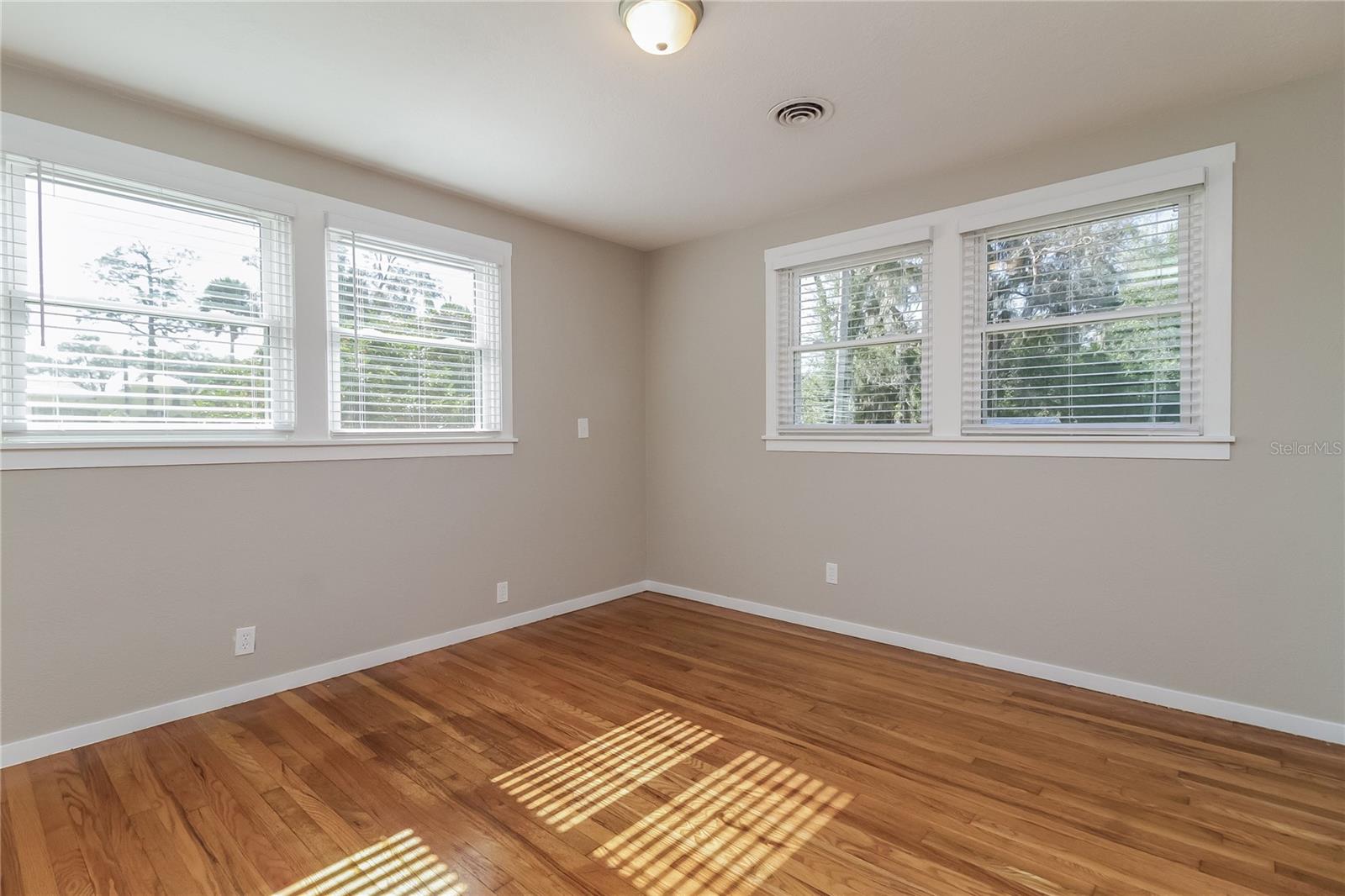 Image 10 of 18 For 840 Florida Avenue