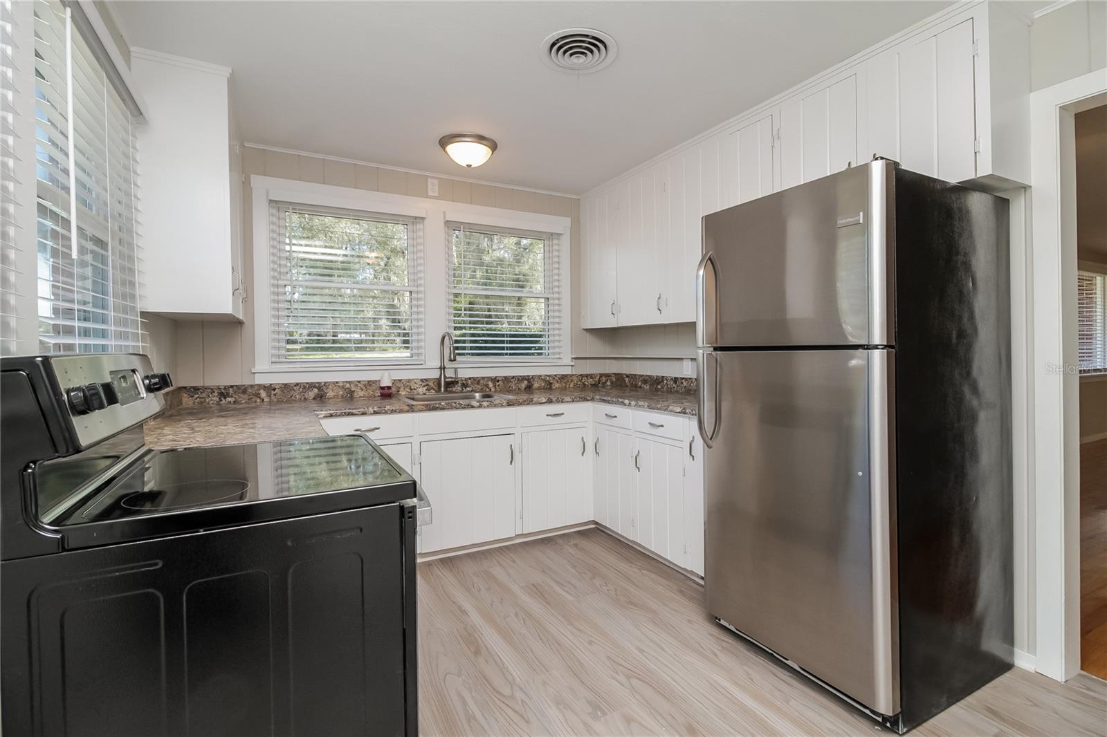 Image 4 of 18 For 840 Florida Avenue