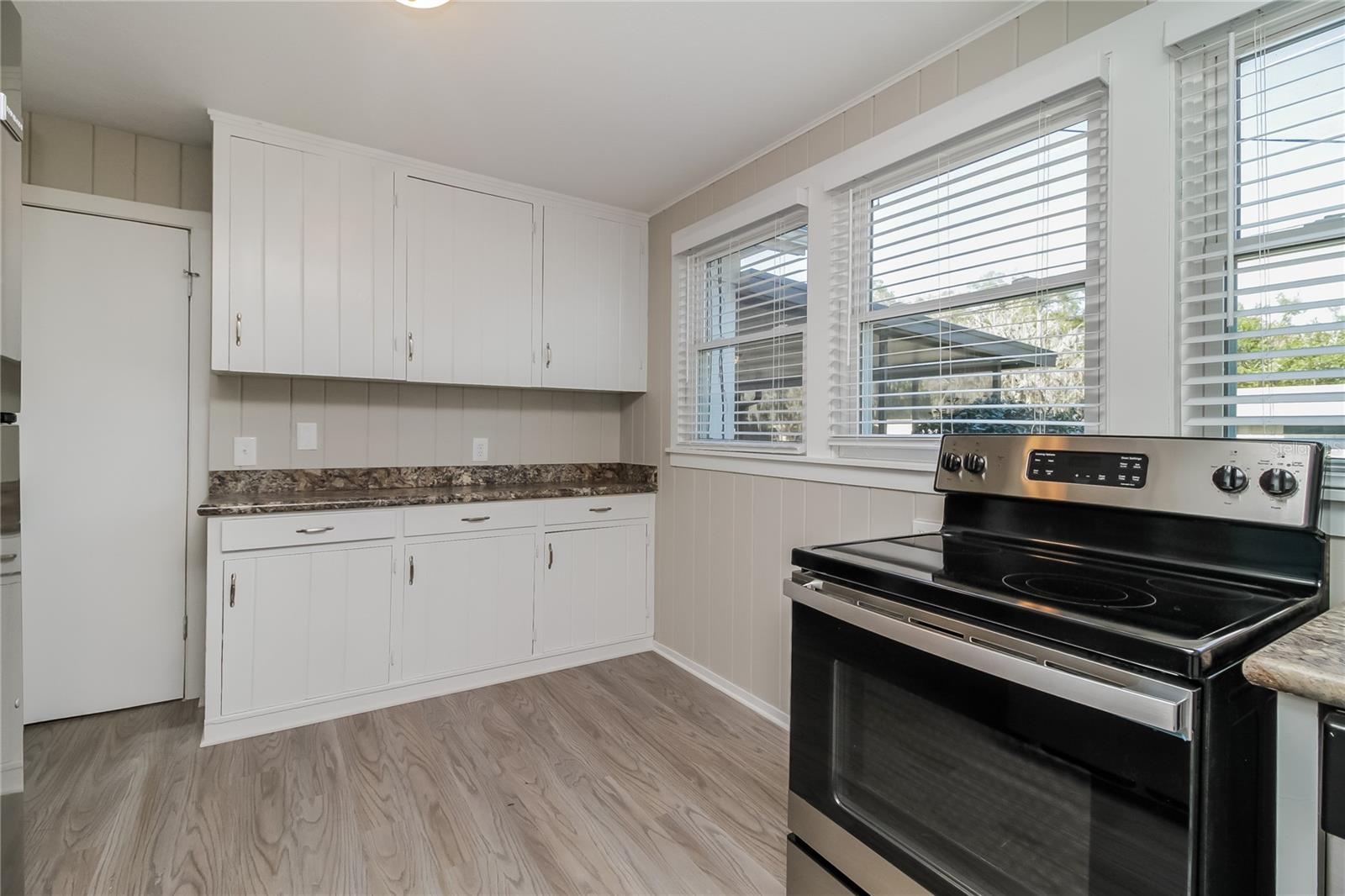 Image 5 of 18 For 840 Florida Avenue
