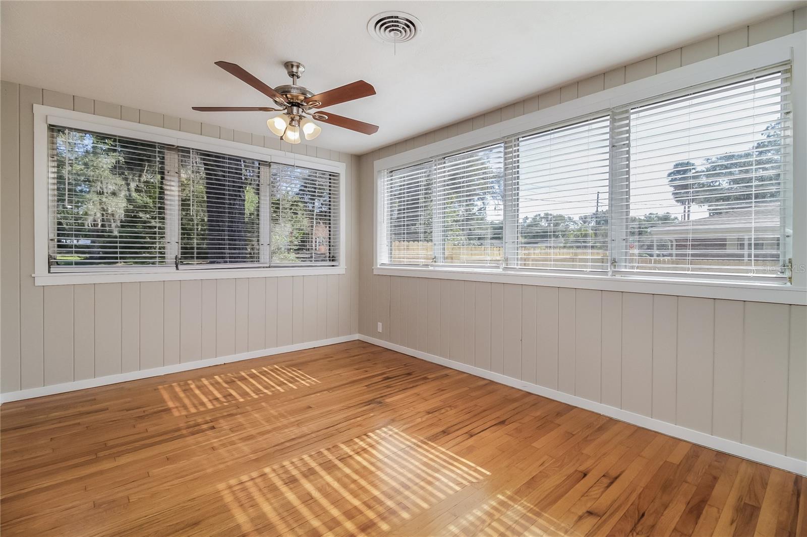 Image 6 of 18 For 840 Florida Avenue
