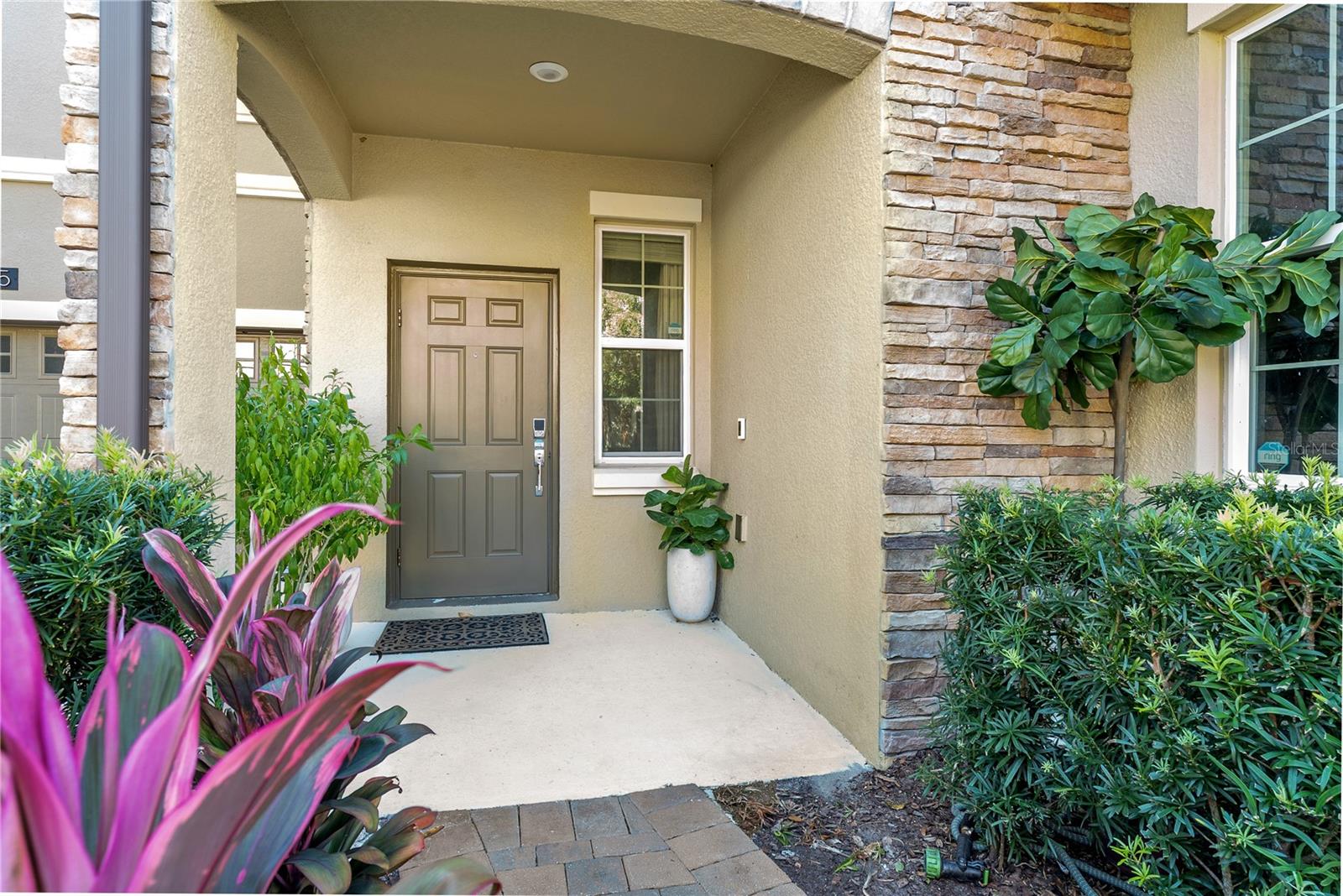 Image 4 of 31 For 1373 Shinnecock Hill Drive