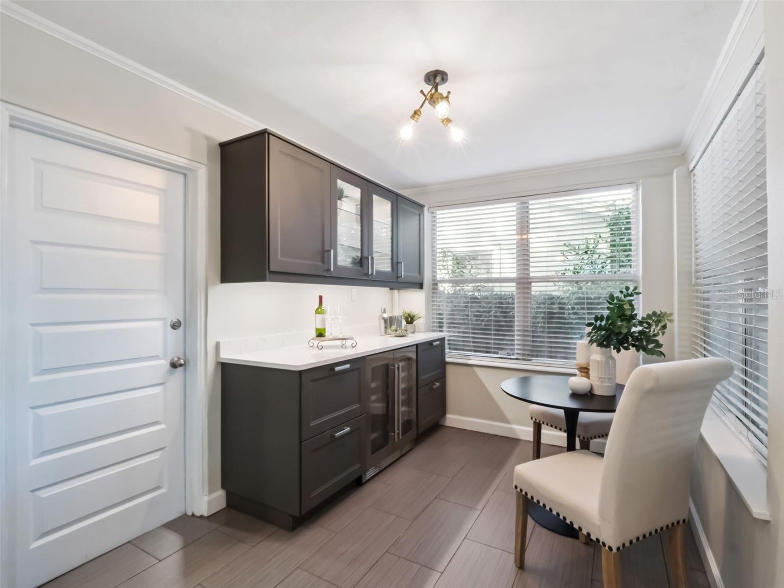 Image 11 of 27 For 1725 Oakmont Lane