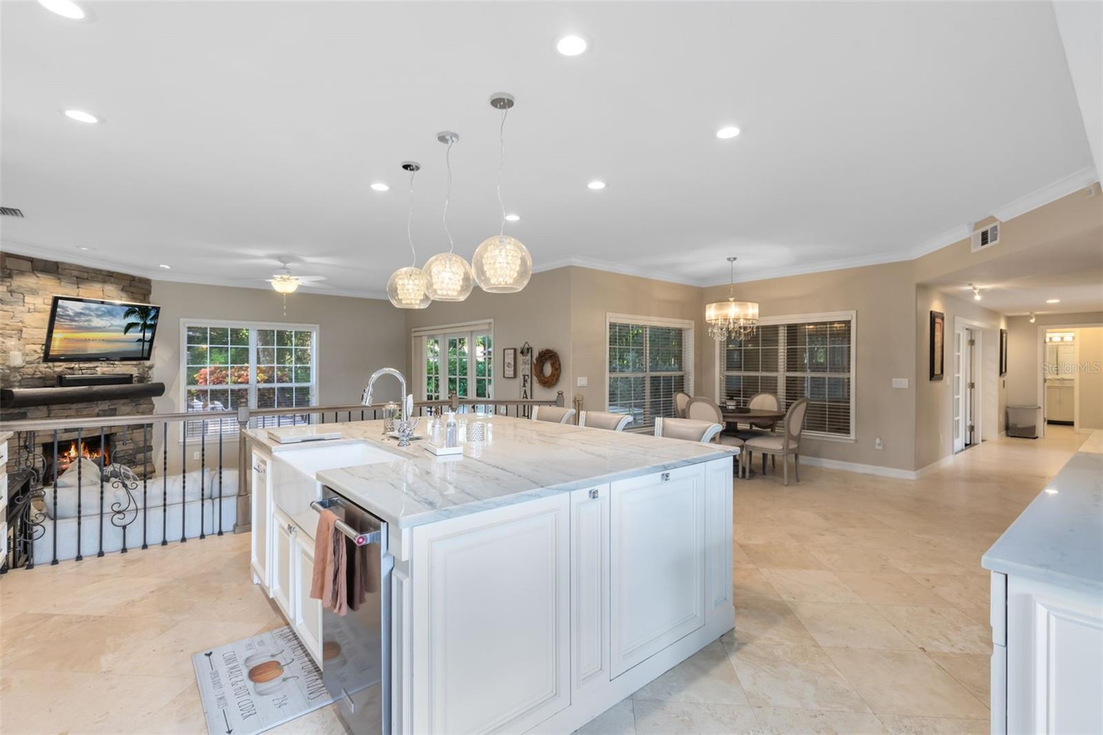 Image 10 of 67 For 1033 Oxford Street